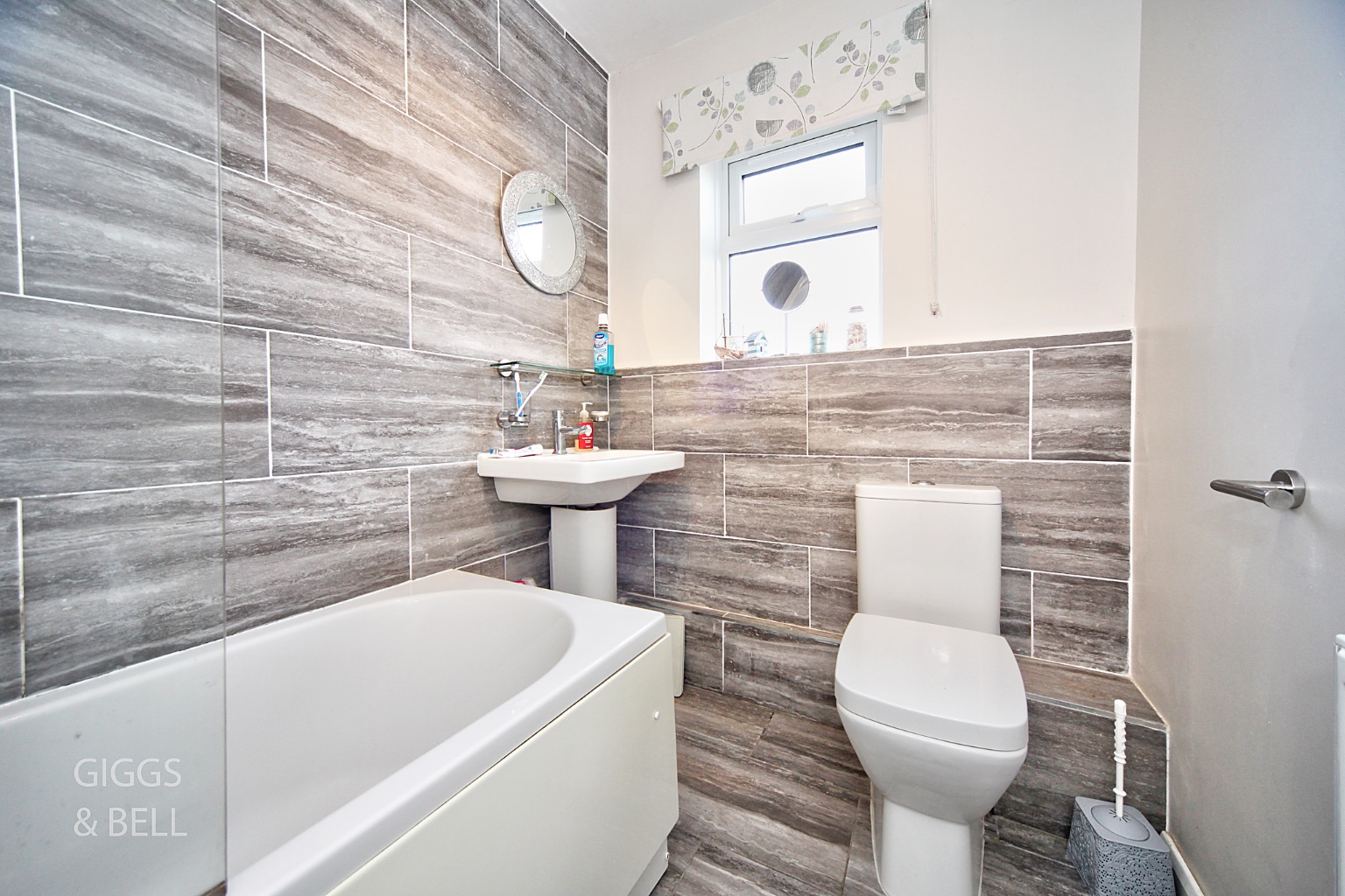 3 bed semi-detached house for sale in Chesford Road, Luton 6