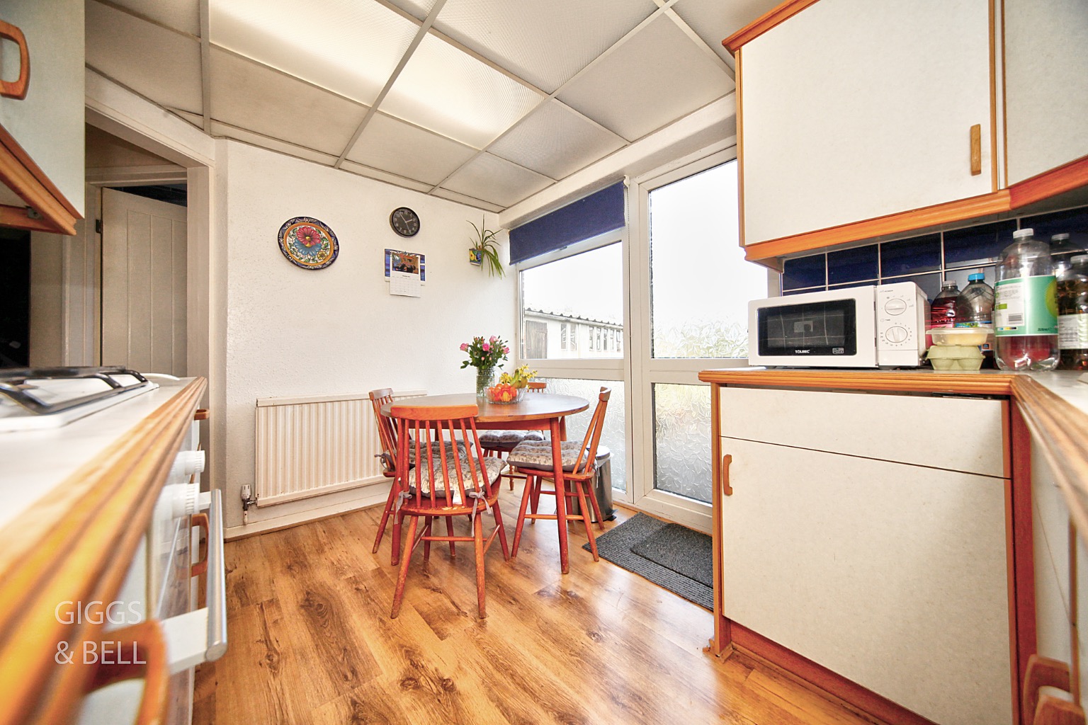 3 bed semi-detached house for sale in Chesford Road, Luton  - Property Image 6