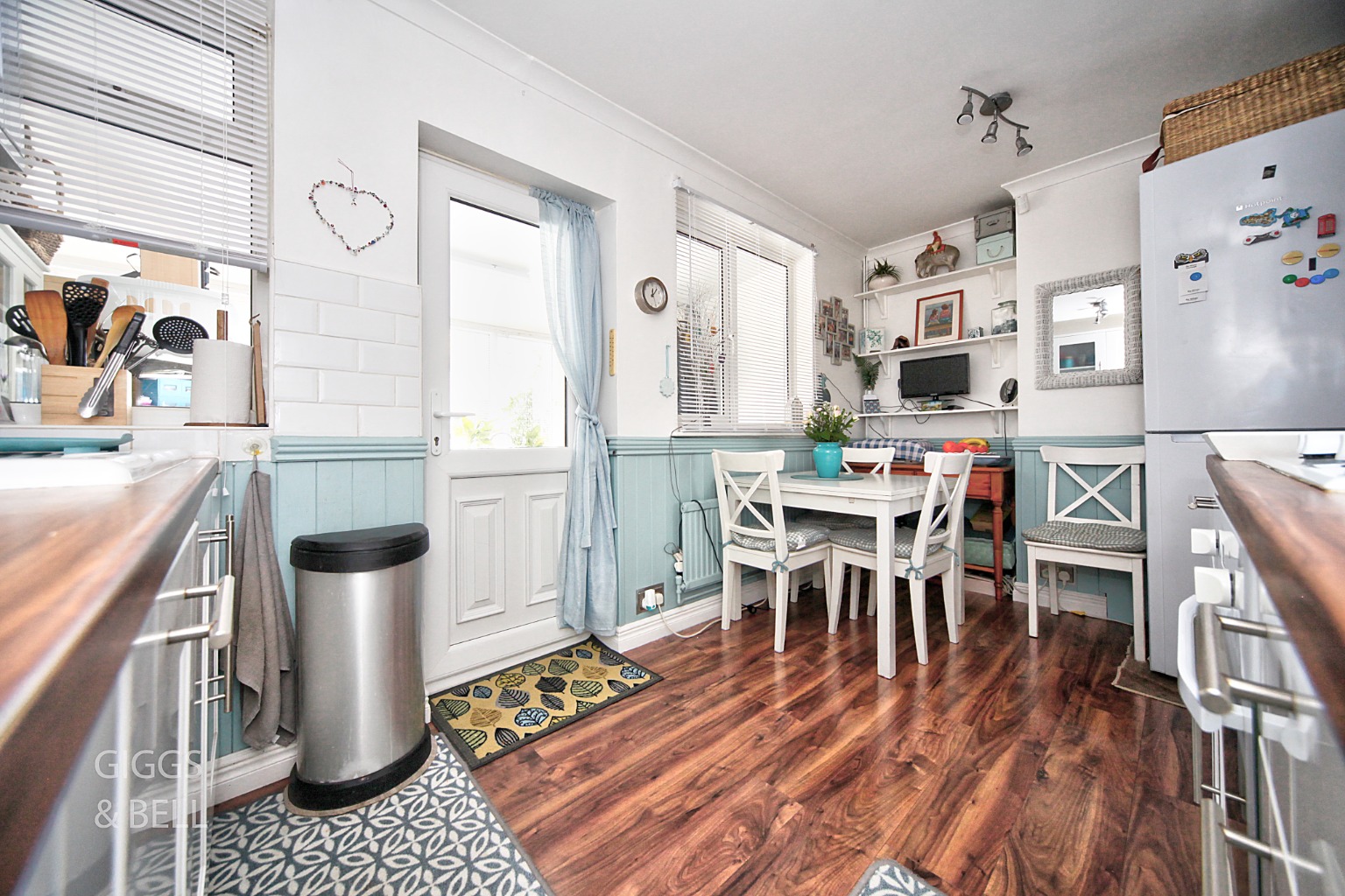 2 bed terraced house for sale in Pomfret Avenue, Luton  - Property Image 5