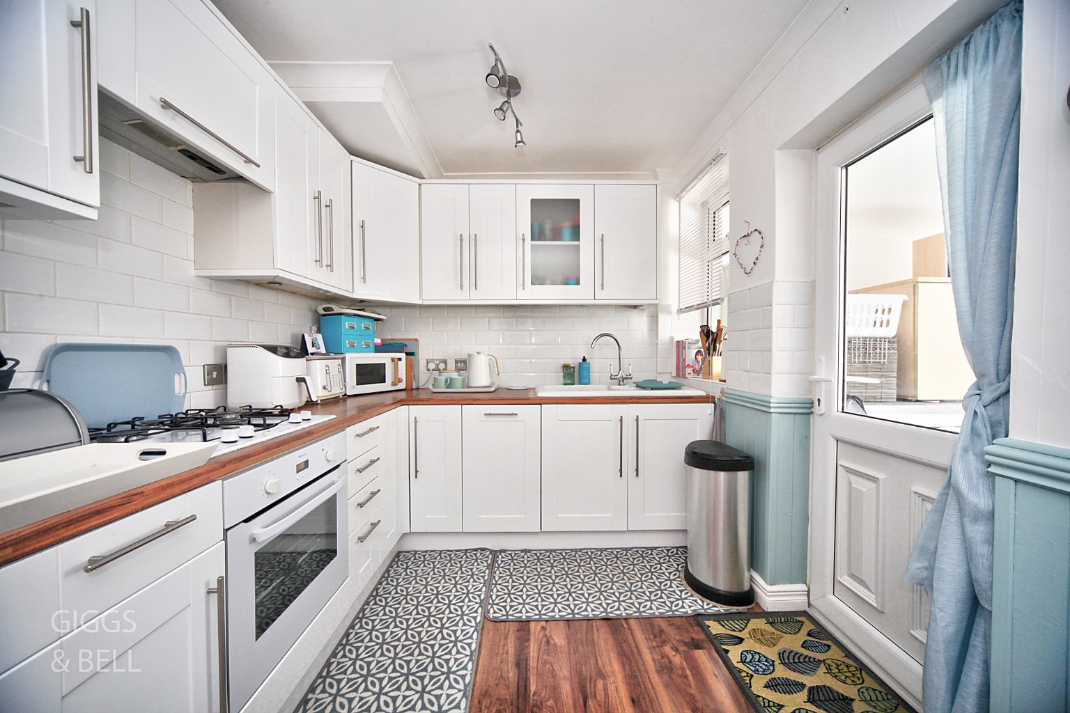 2 bed terraced house for sale in Pomfret Avenue, Luton  - Property Image 4