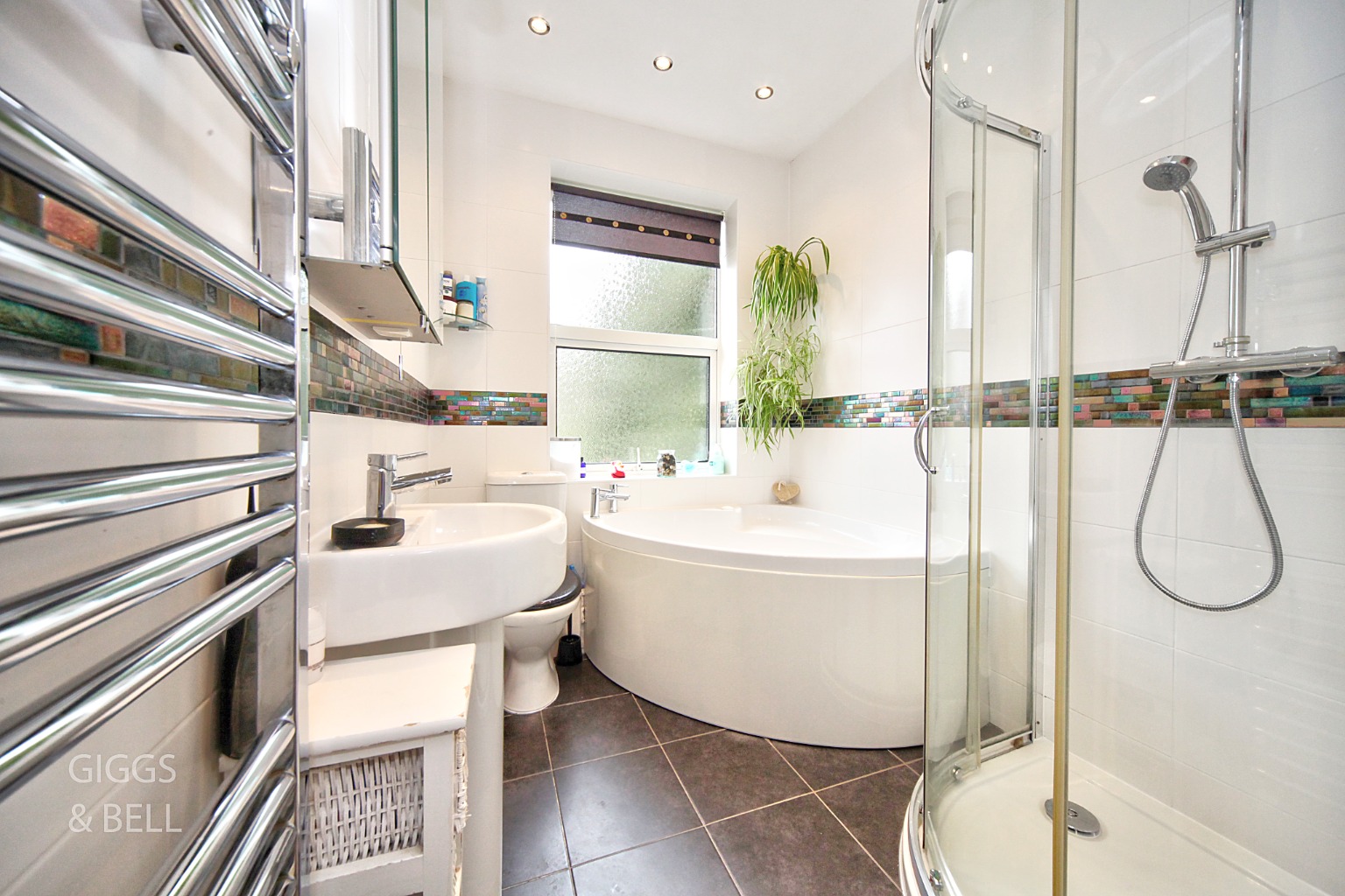 5 bed semi-detached house for sale in London Road, Luton  - Property Image 18