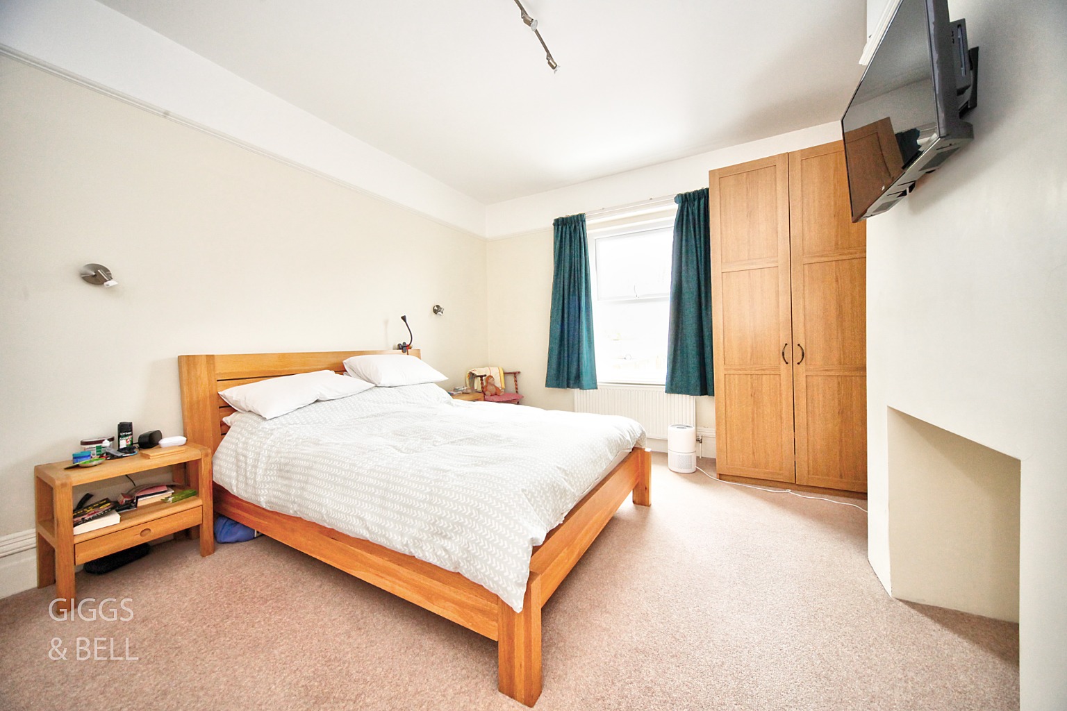 5 bed semi-detached house for sale in London Road, Luton  - Property Image 16