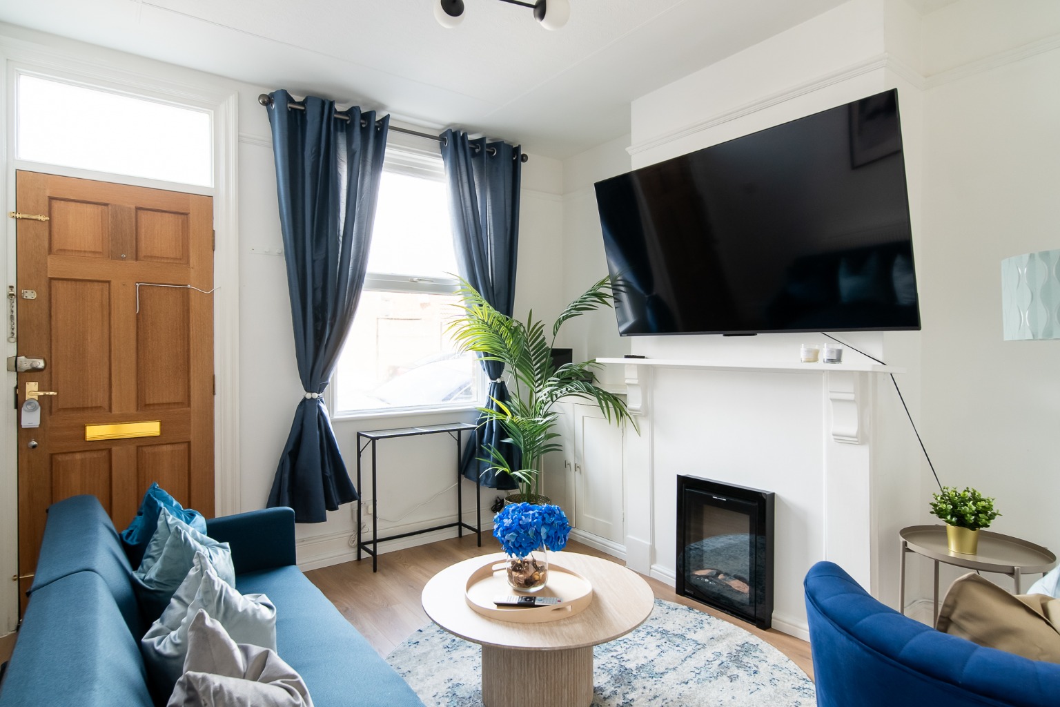 2 bed terraced house for sale in May Street, Luton 2