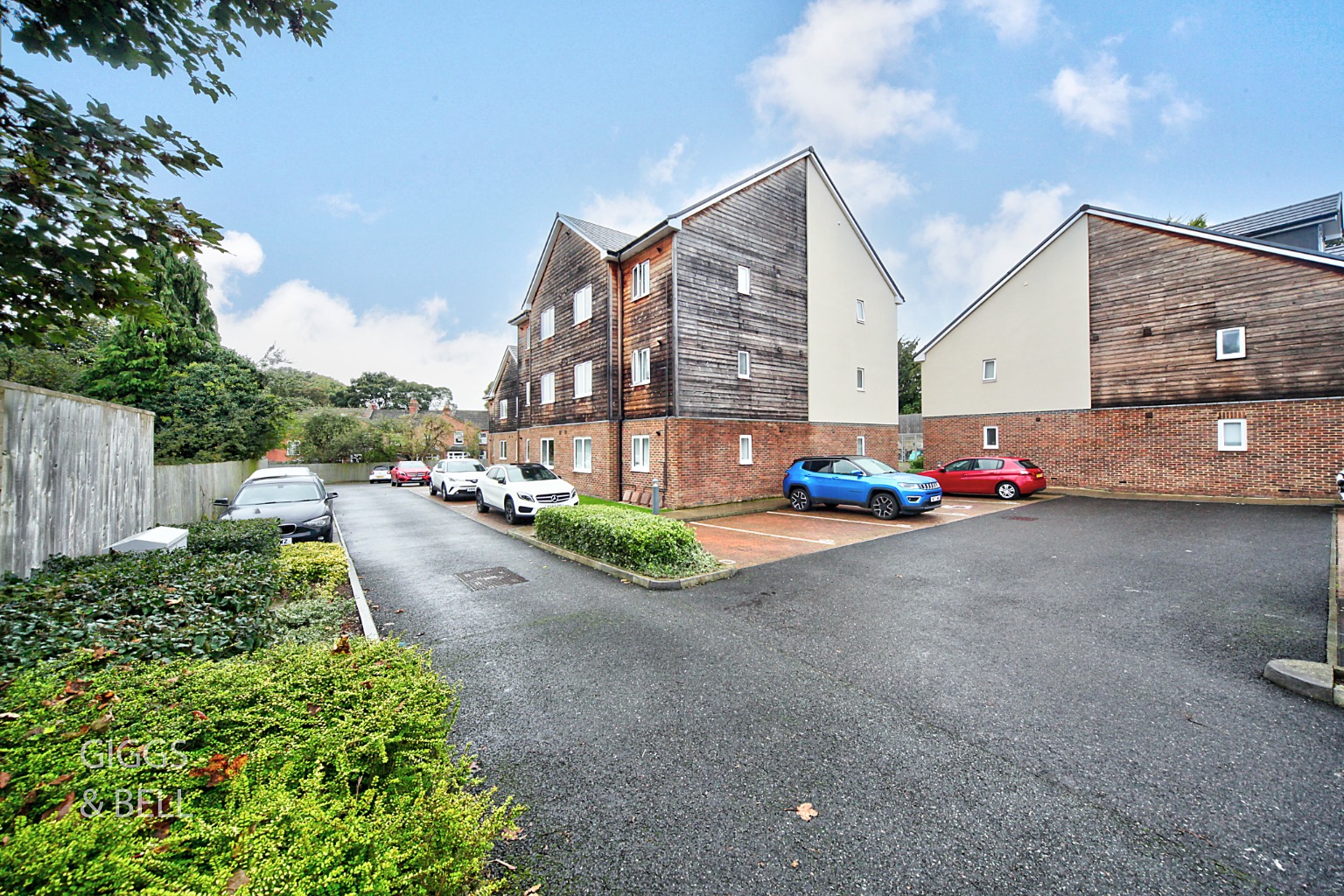 2 bed ground floor flat for sale in Ridgway Road, Luton  - Property Image 13