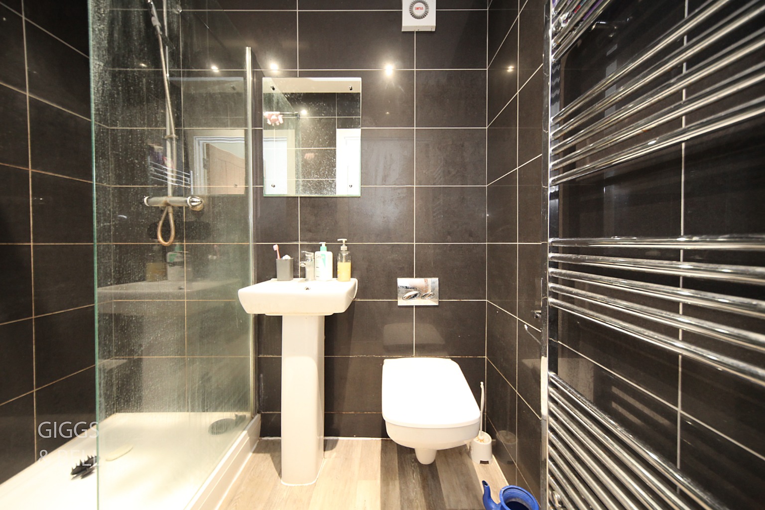 2 bed ground floor flat for sale in Ridgway Road, Luton  - Property Image 10