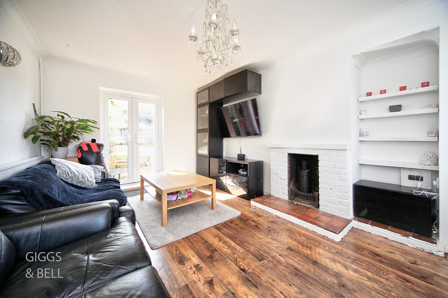 3 bed semi-detached house for sale in Hinksley Road, Bedford 3