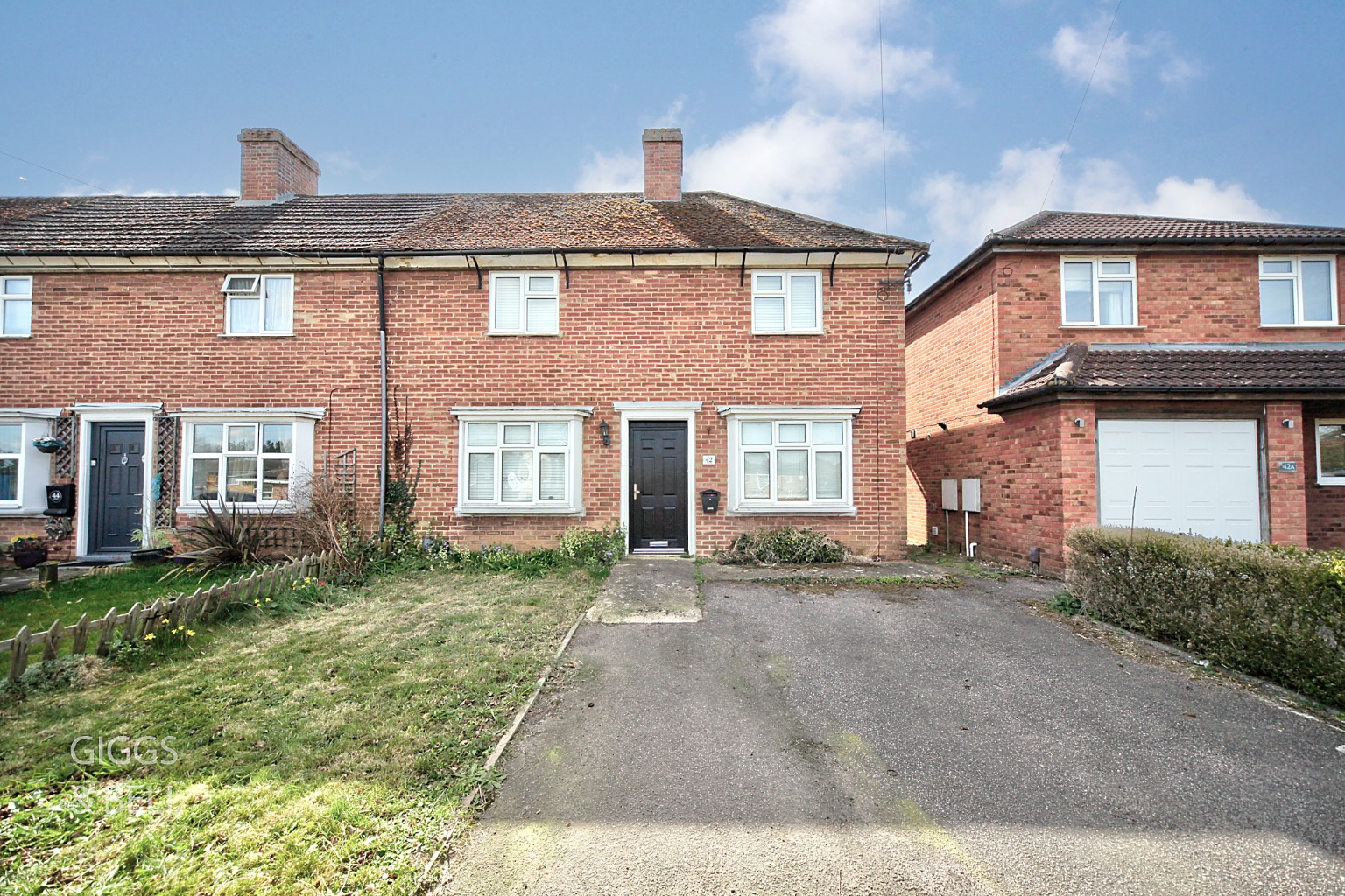3 bed semi-detached house for sale in Hinksley Road, Bedford - Property Image 1