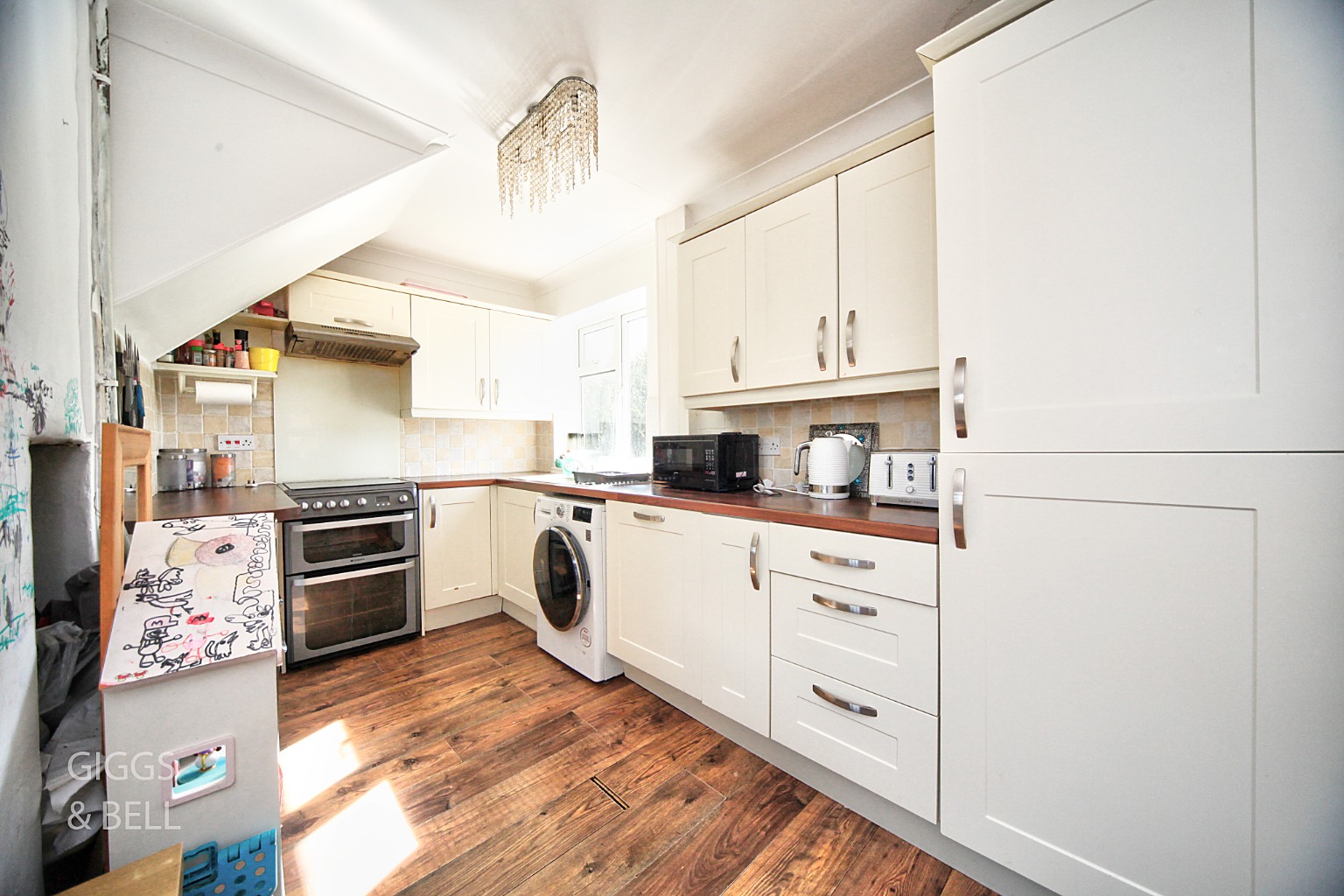 3 bed semi-detached house for sale in Hinksley Road, Bedford 8