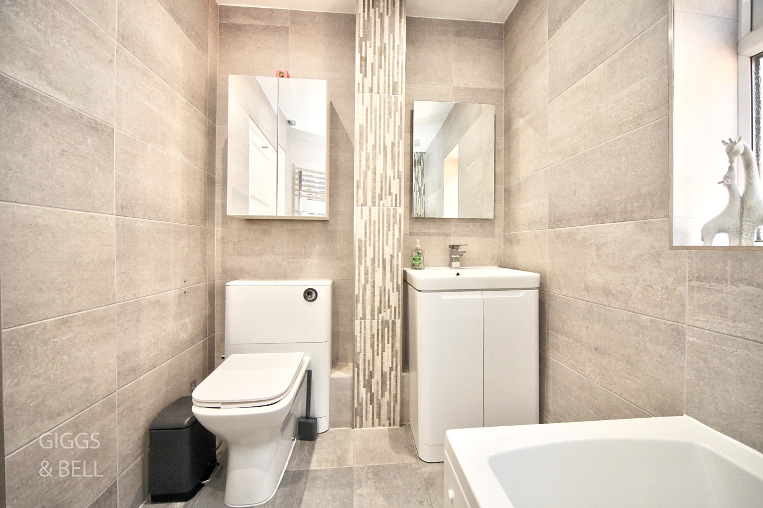 3 bed semi-detached house for sale in Hinksley Road, Bedford 14