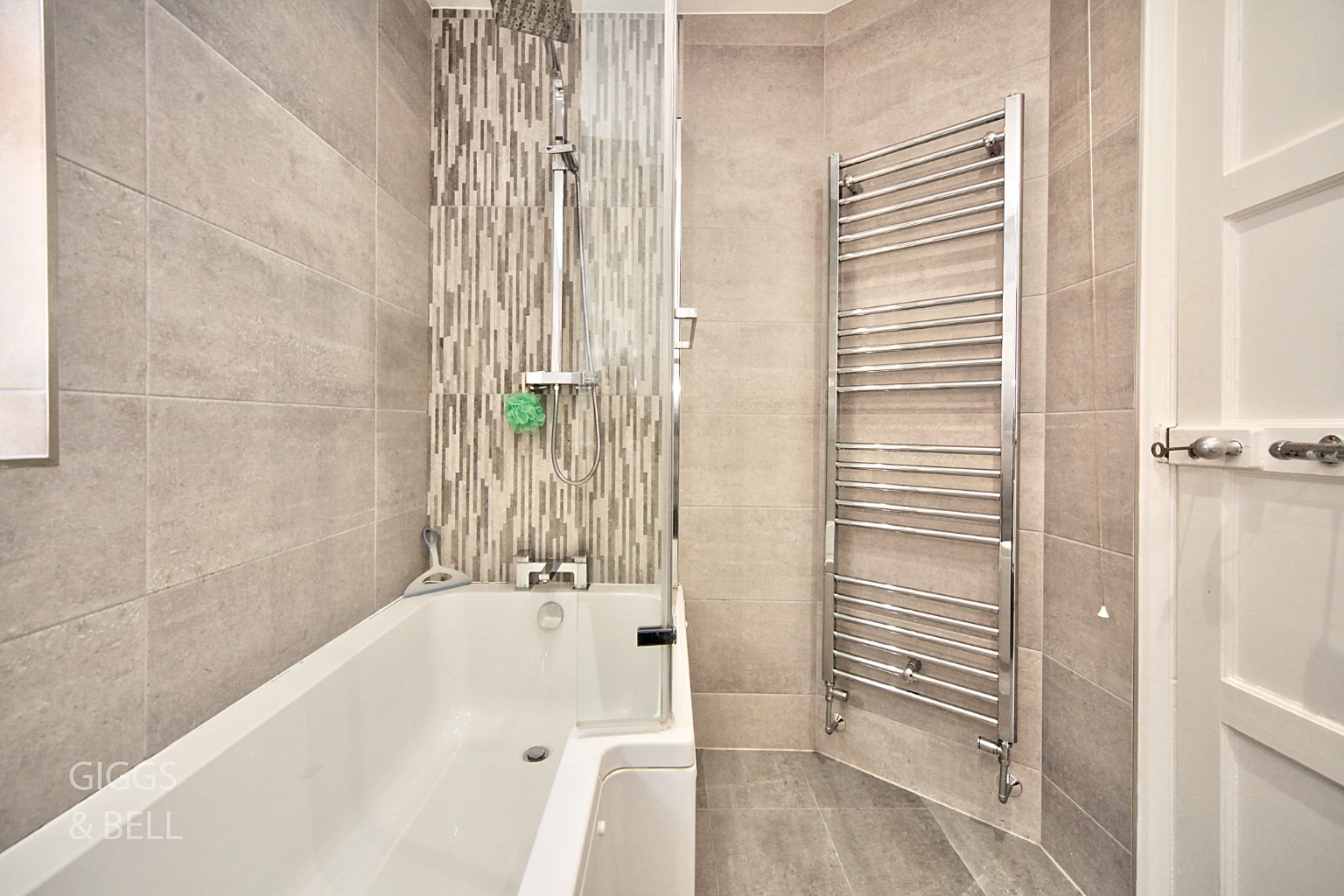 3 bed semi-detached house for sale in Hinksley Road, Bedford 13