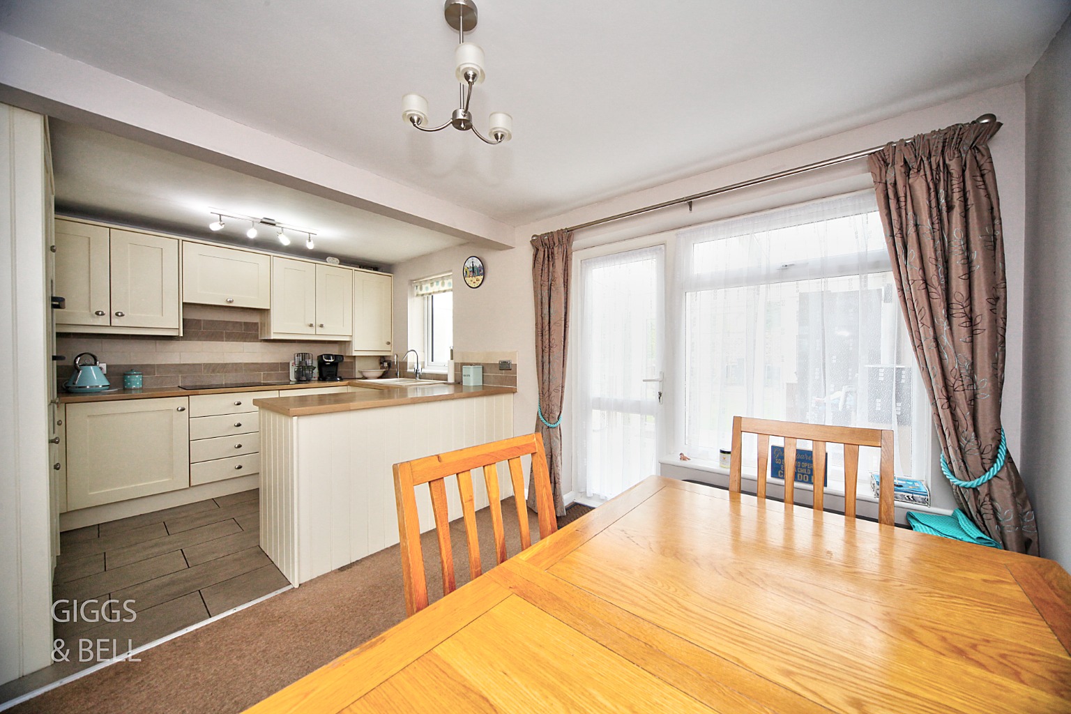 3 bed semi-detached house for sale in Ketton Close, Luton 4