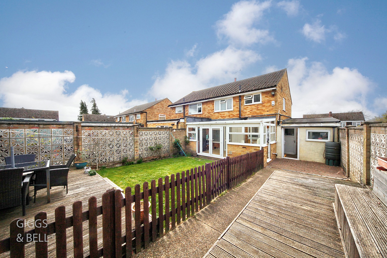 3 bed semi-detached house for sale in Ketton Close, Luton  - Property Image 19