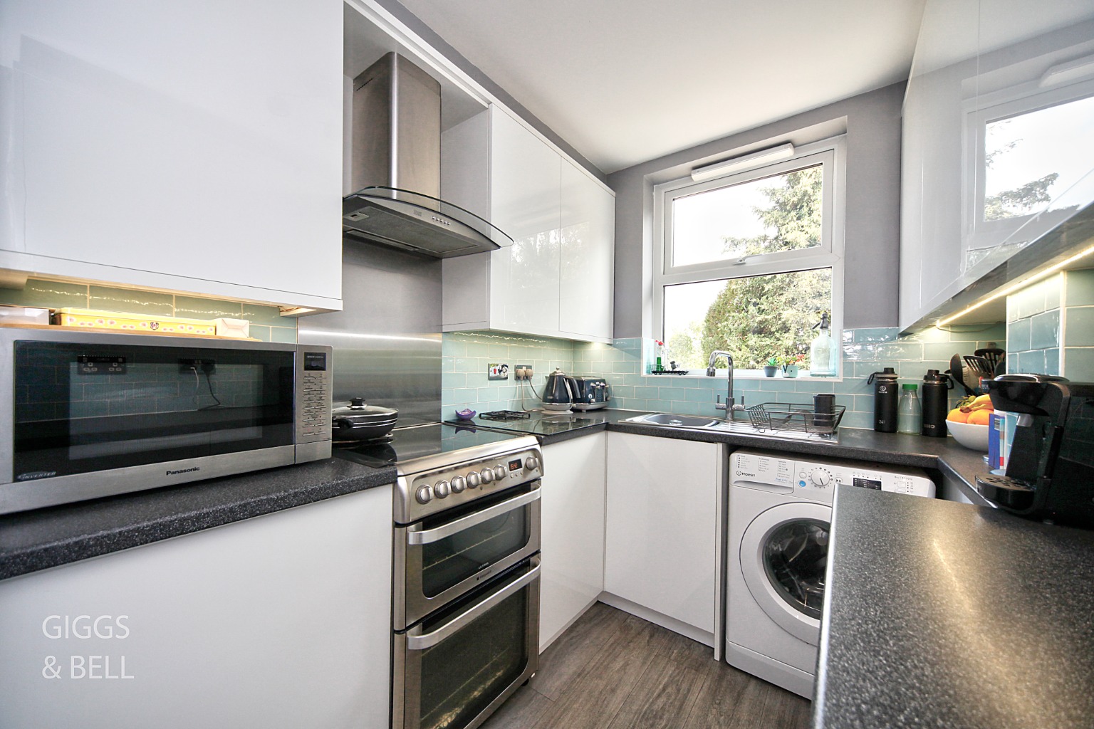 3 bed semi-detached house for sale in Strathmore Avenue, Luton  - Property Image 7