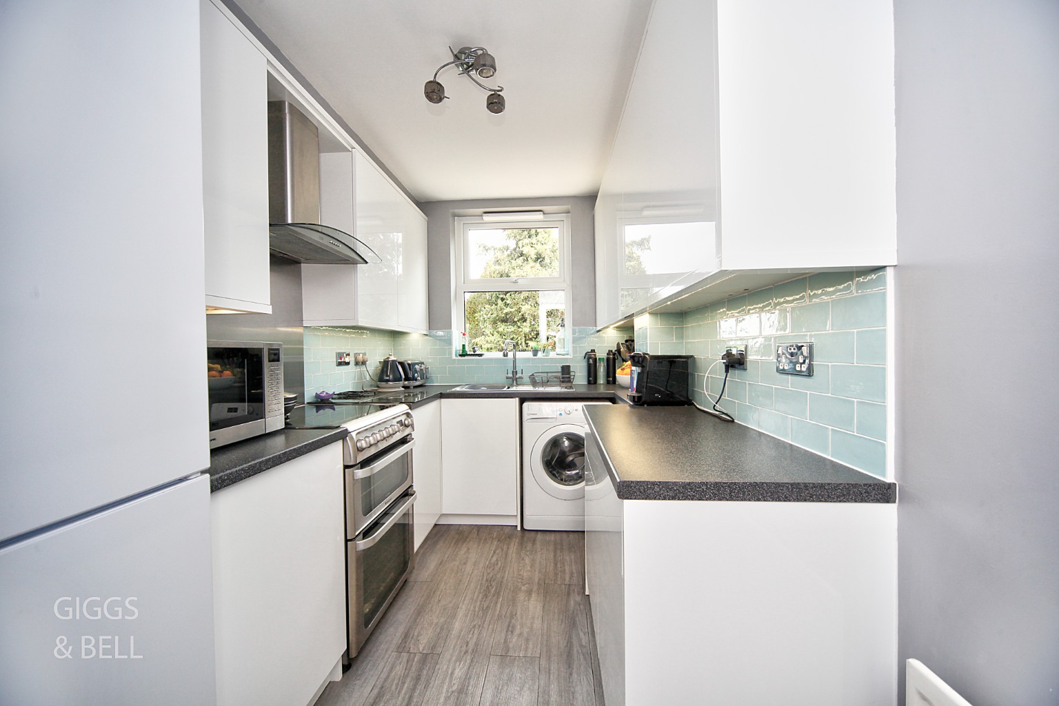 3 bed semi-detached house for sale in Strathmore Avenue, Luton 18