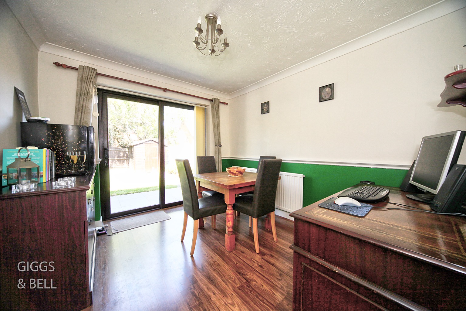 3 bed semi-detached house for sale in Reedsdale, Luton 3