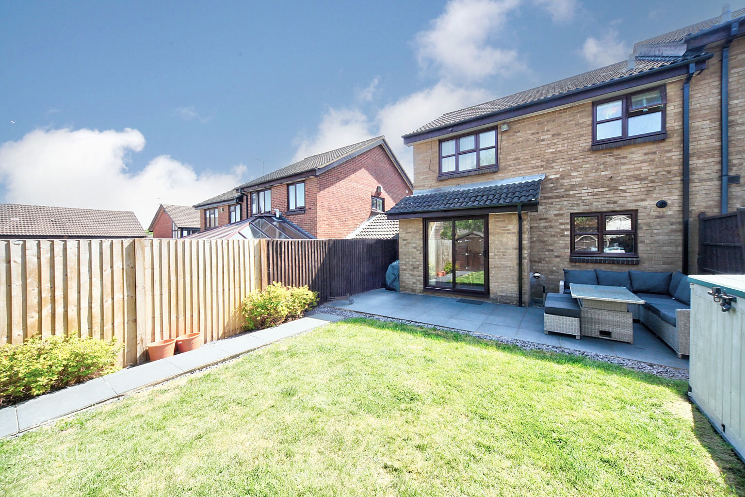 3 bed semi-detached house for sale in Reedsdale, Luton 15