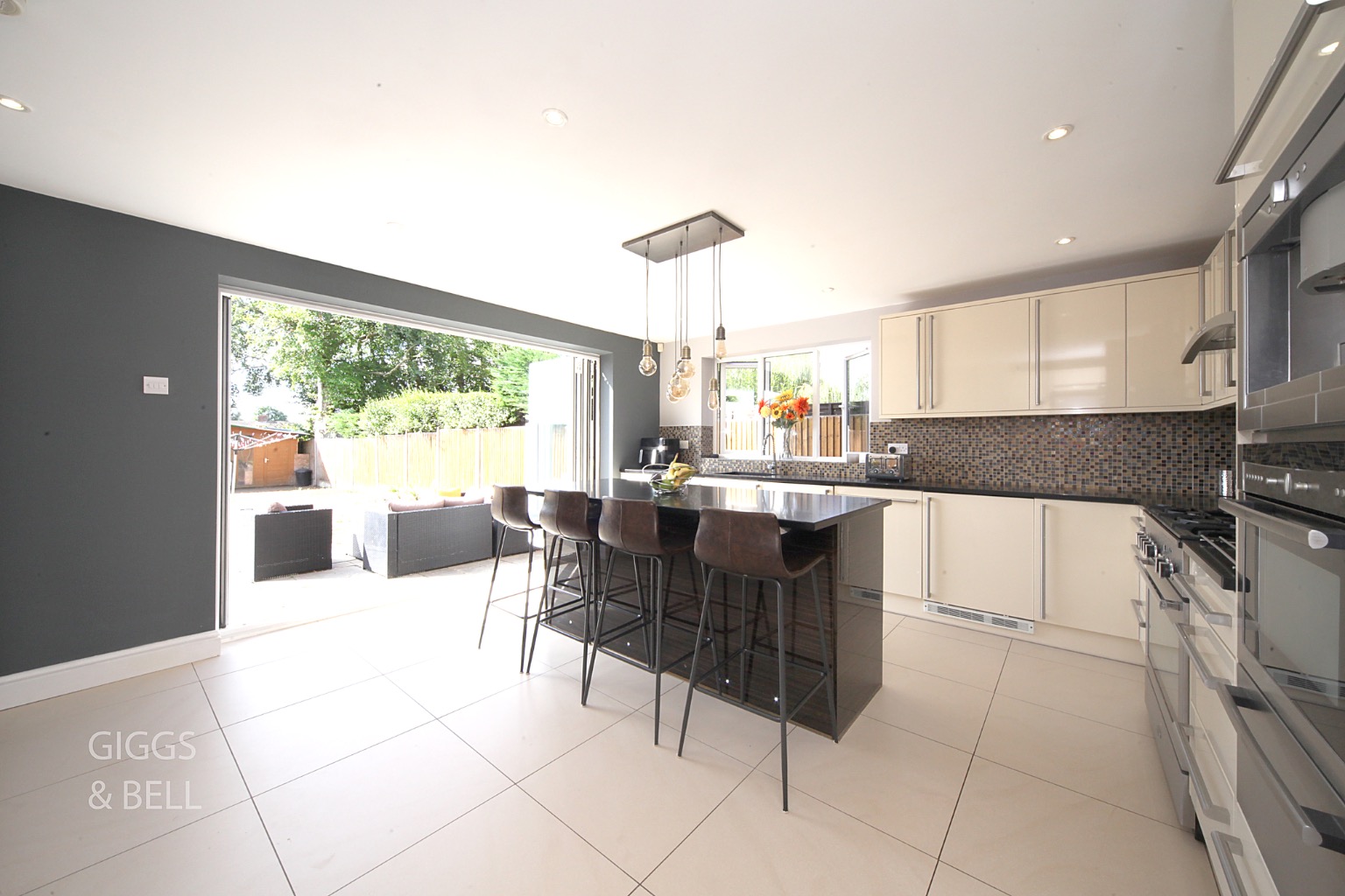 4 bed detached house for sale in Ailsworth Road, Luton  - Property Image 10