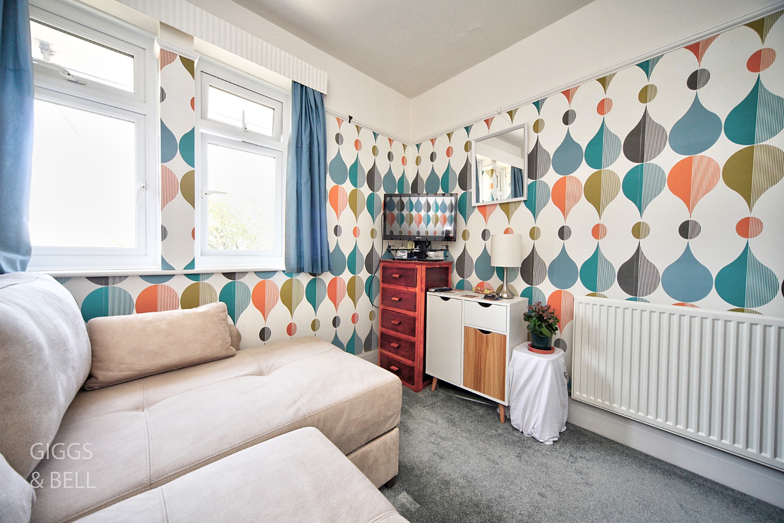 3 bed semi-detached house for sale in Knoll Rise, Luton  - Property Image 18