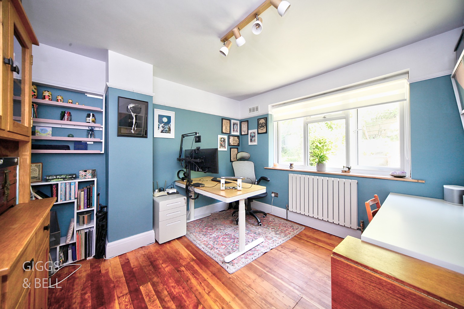 3 bed semi-detached house for sale in Knoll Rise, Luton 18