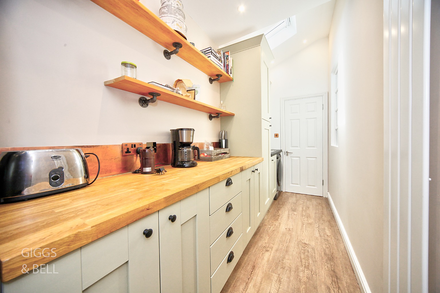 3 bed semi-detached house for sale in Knoll Rise, Luton 8