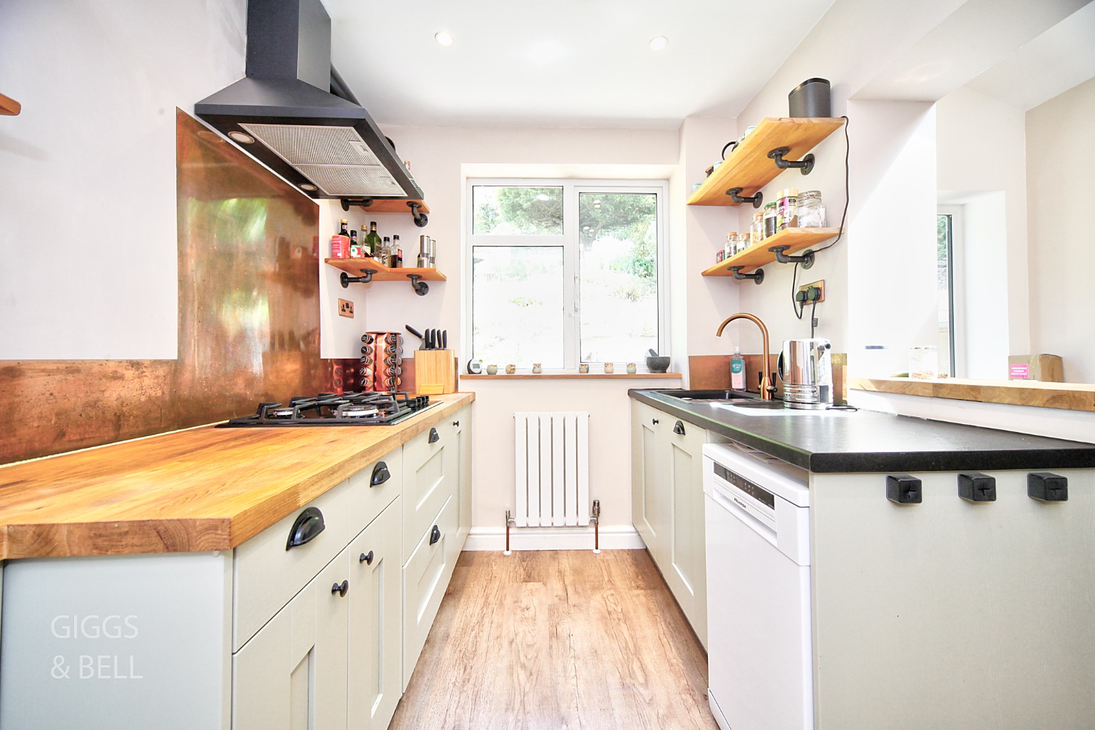 3 bed semi-detached house for sale in Knoll Rise, Luton 6