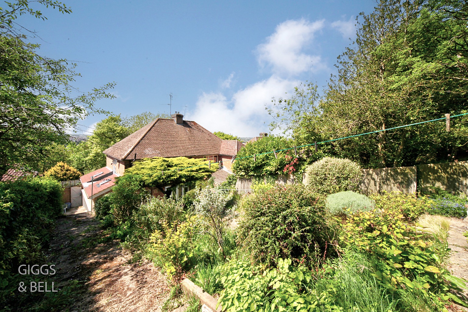 3 bed semi-detached house for sale in Knoll Rise, Luton 24