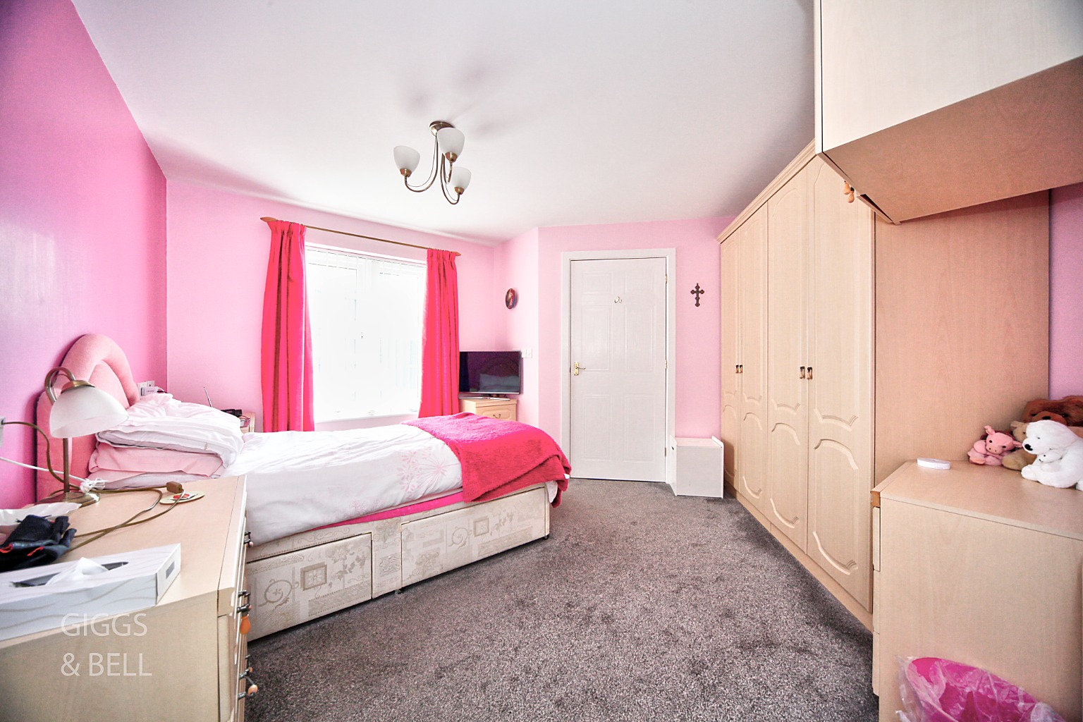 2 bed flat for sale in Morgan Close, Luton  - Property Image 6