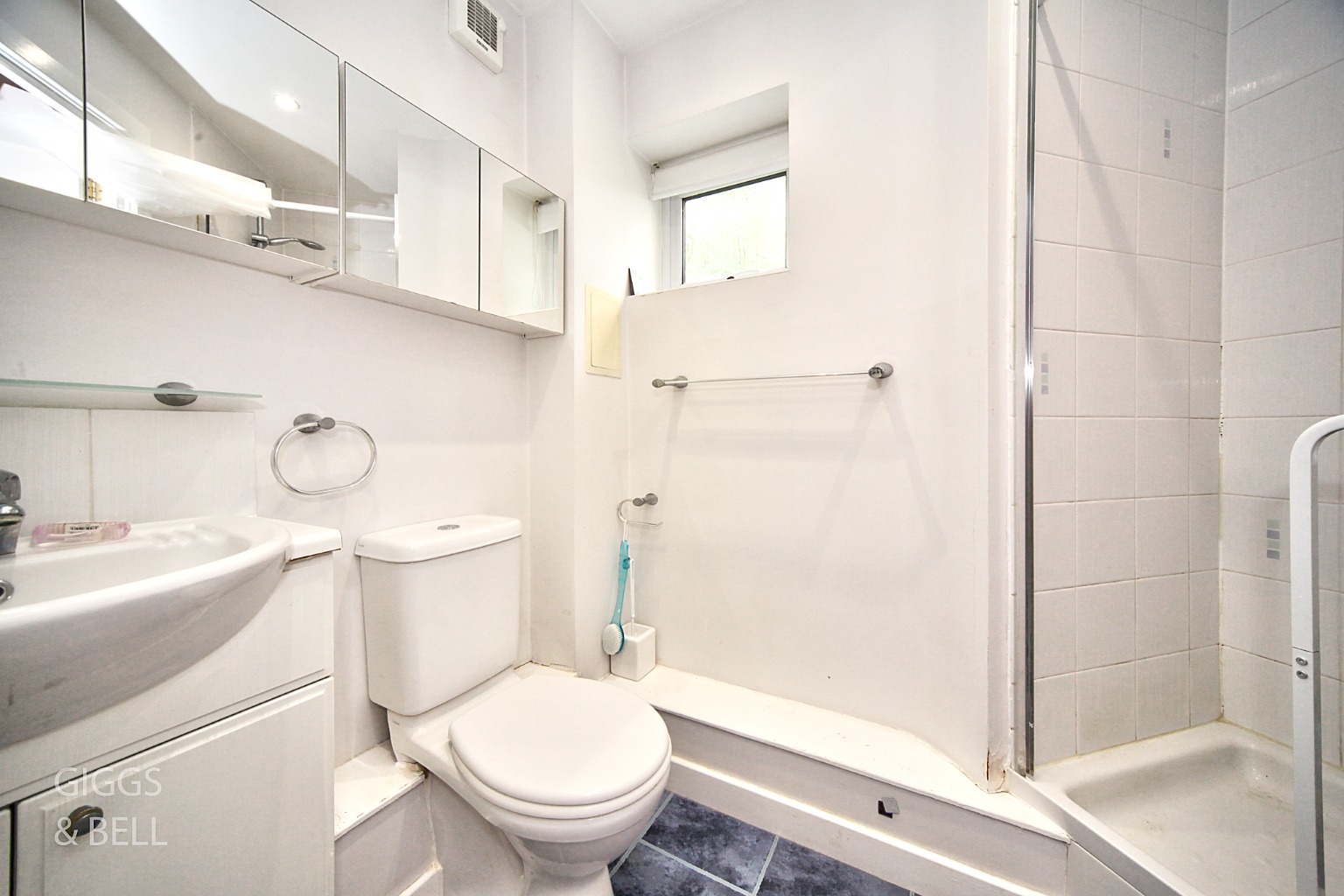 2 bed flat for sale in Morgan Close, Luton  - Property Image 7