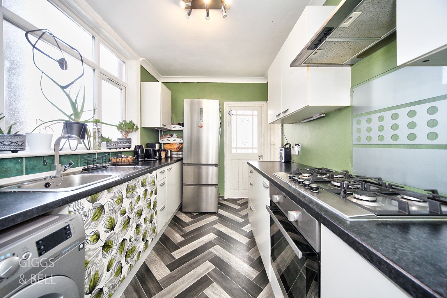 3 bed semi-detached house for sale in St Michael's Crescent, Luton  - Property Image 7