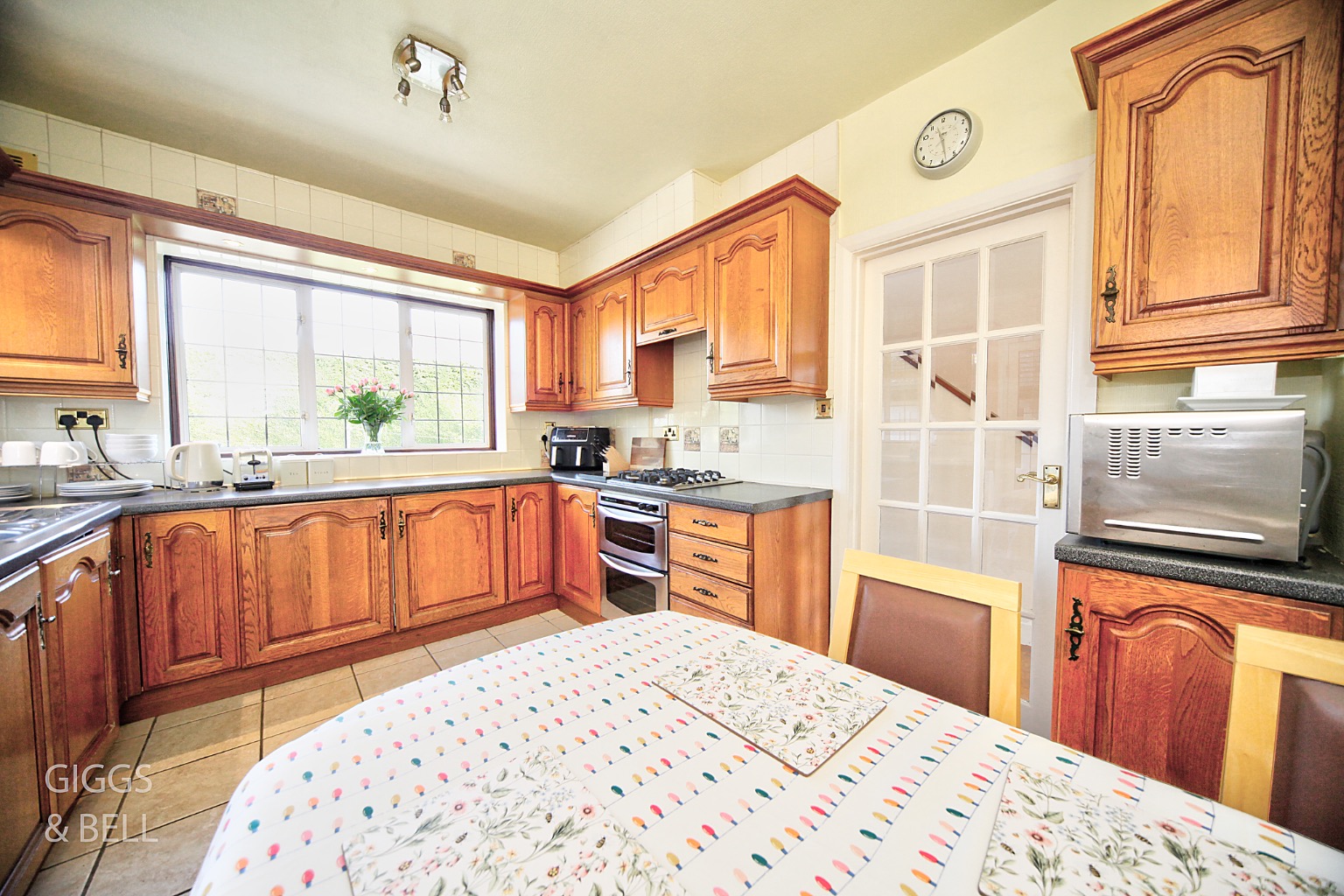 3 bed detached house for sale in Whitehill Avenue, Luton 9