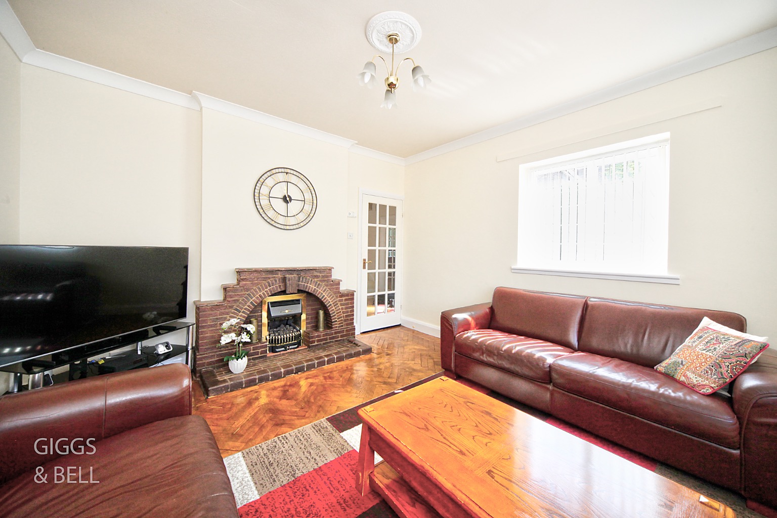 3 bed detached house for sale in Whitehill Avenue, Luton 8