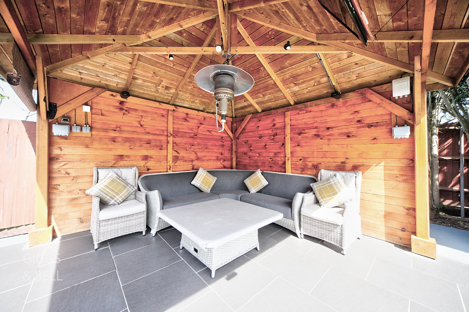 3 bed detached house for sale in Whitehill Avenue, Luton 24