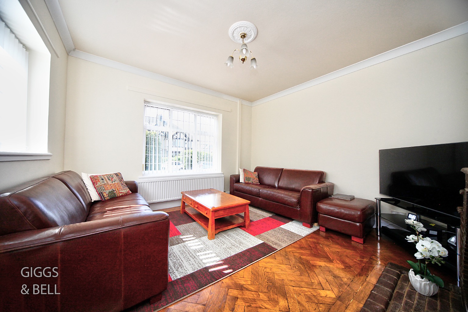 3 bed detached house for sale in Whitehill Avenue, Luton  - Property Image 8