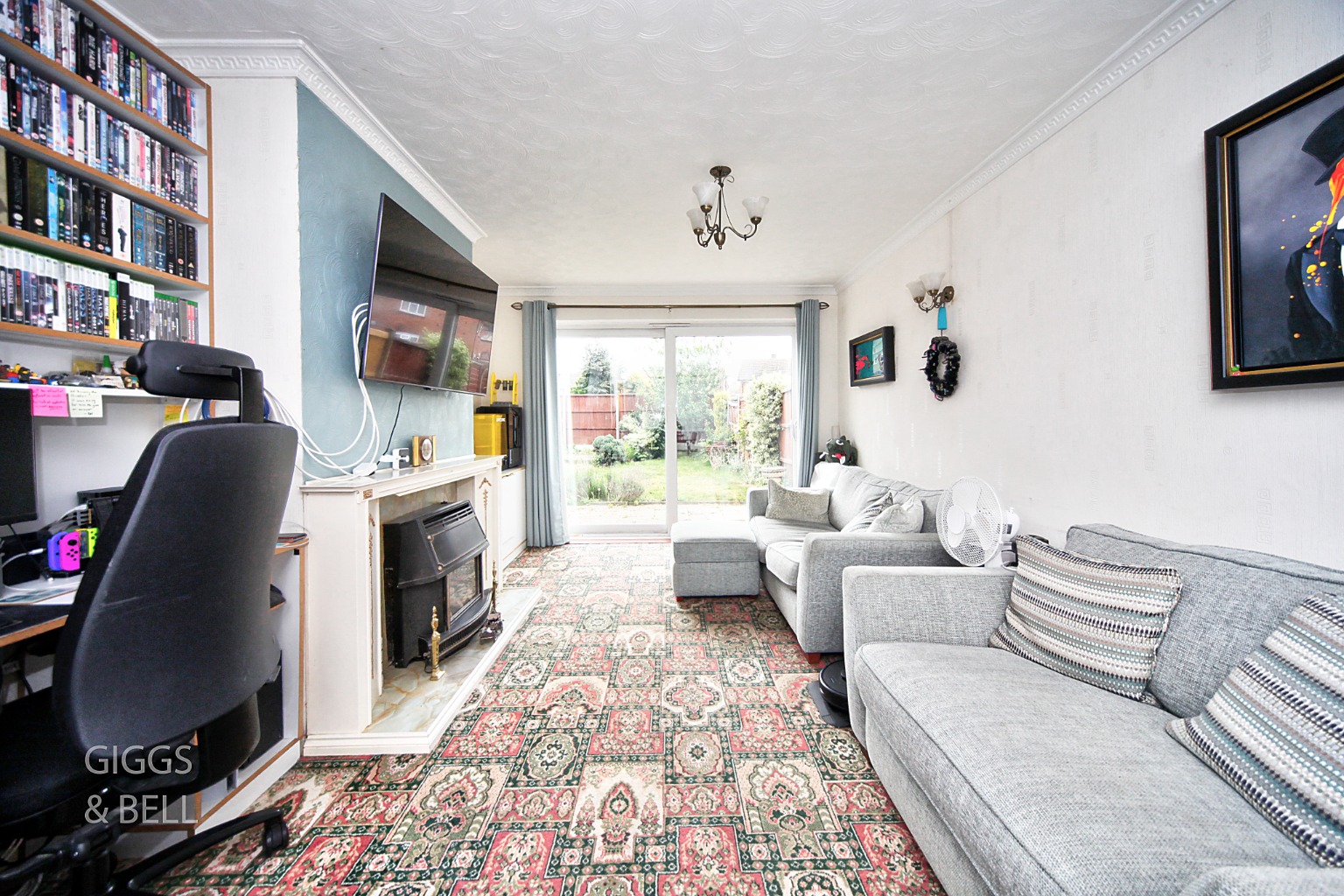 3 bed semi-detached house for sale in Pastures Way, Luton  - Property Image 4