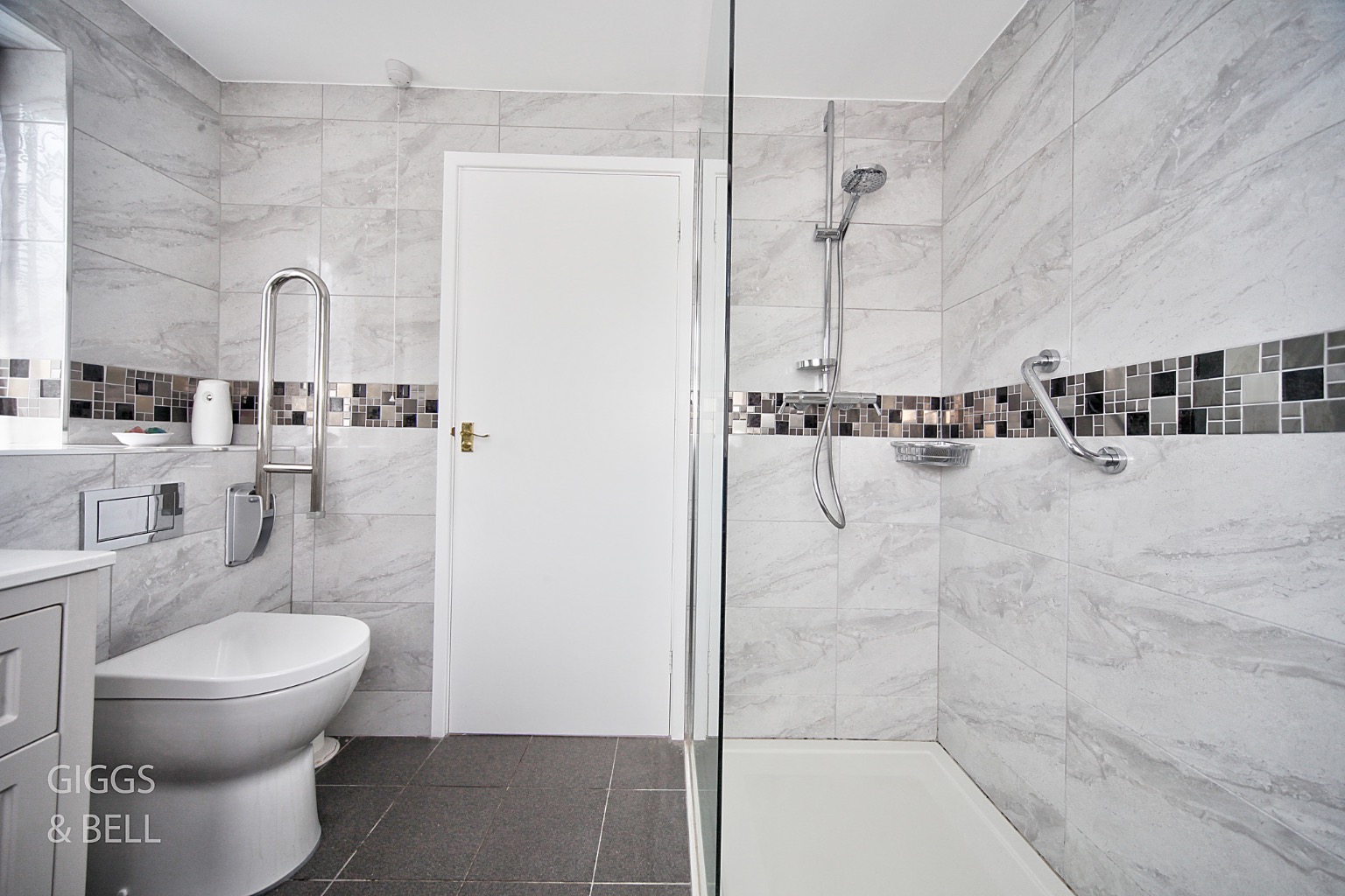 3 bed semi-detached house for sale in Pennine Avenue, Luton  - Property Image 11