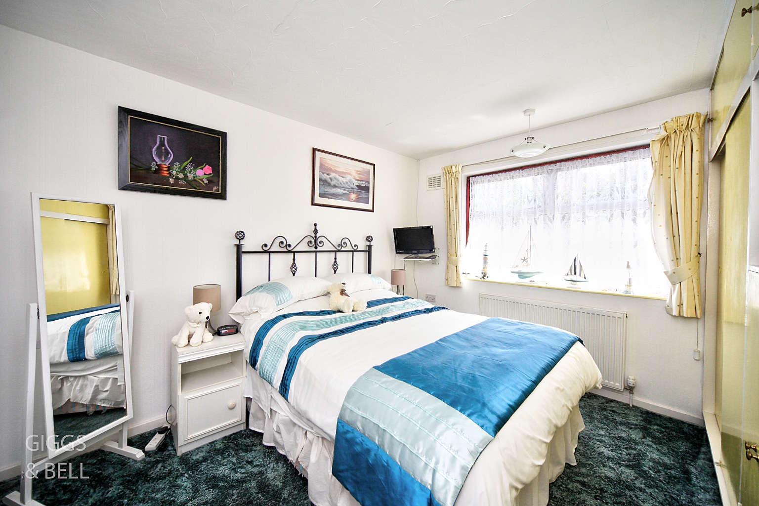 3 bed semi-detached house for sale in Pennine Avenue, Luton  - Property Image 9