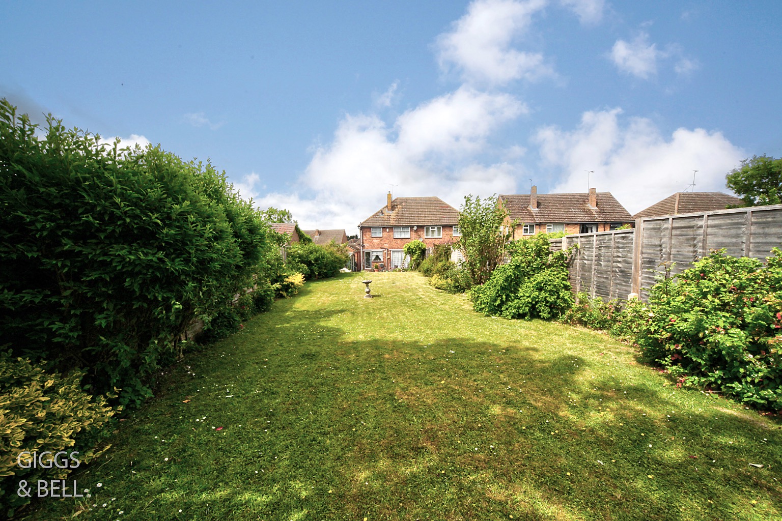 3 bed semi-detached house for sale in Pennine Avenue, Luton 17
