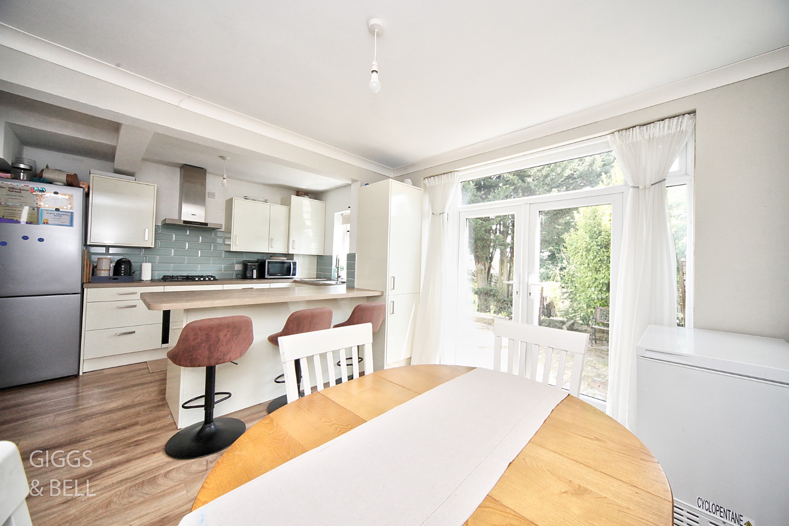 3 bed semi-detached house for sale in Filmer Road, Luton  - Property Image 8