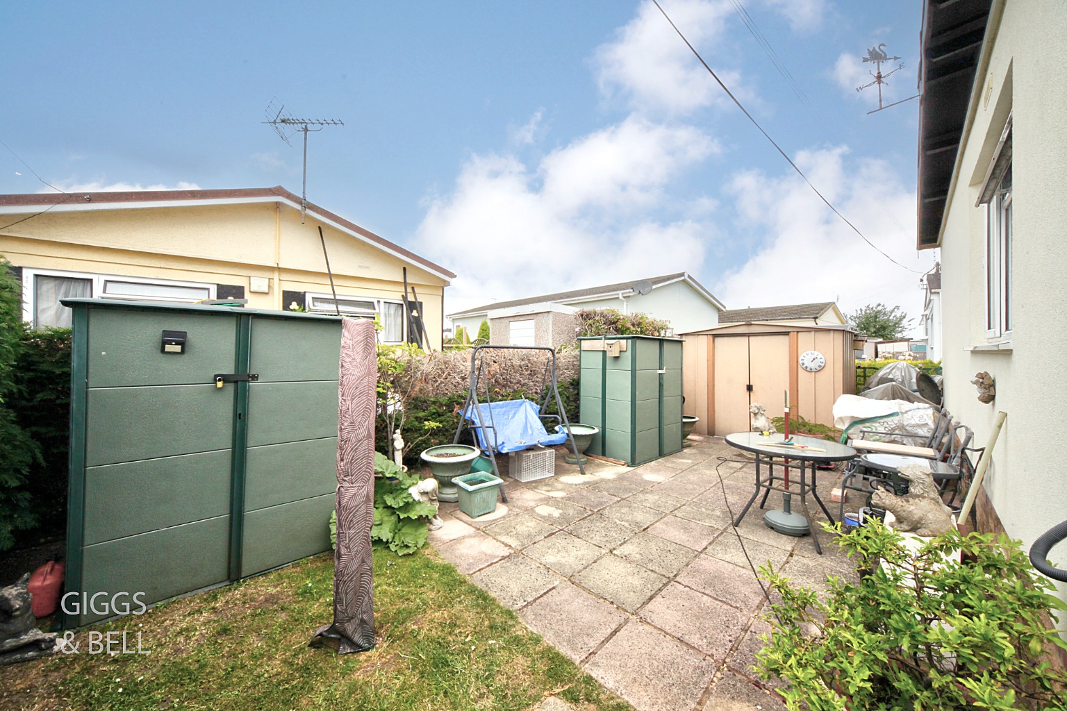 2 bed park home for sale in Little Meadow, Luton  - Property Image 11