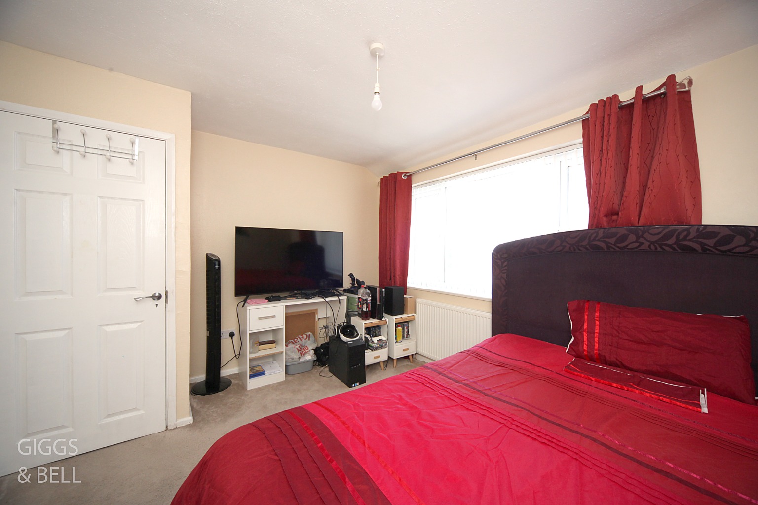 4 bed semi-detached house for sale in Kinross Crescent, Luton 18