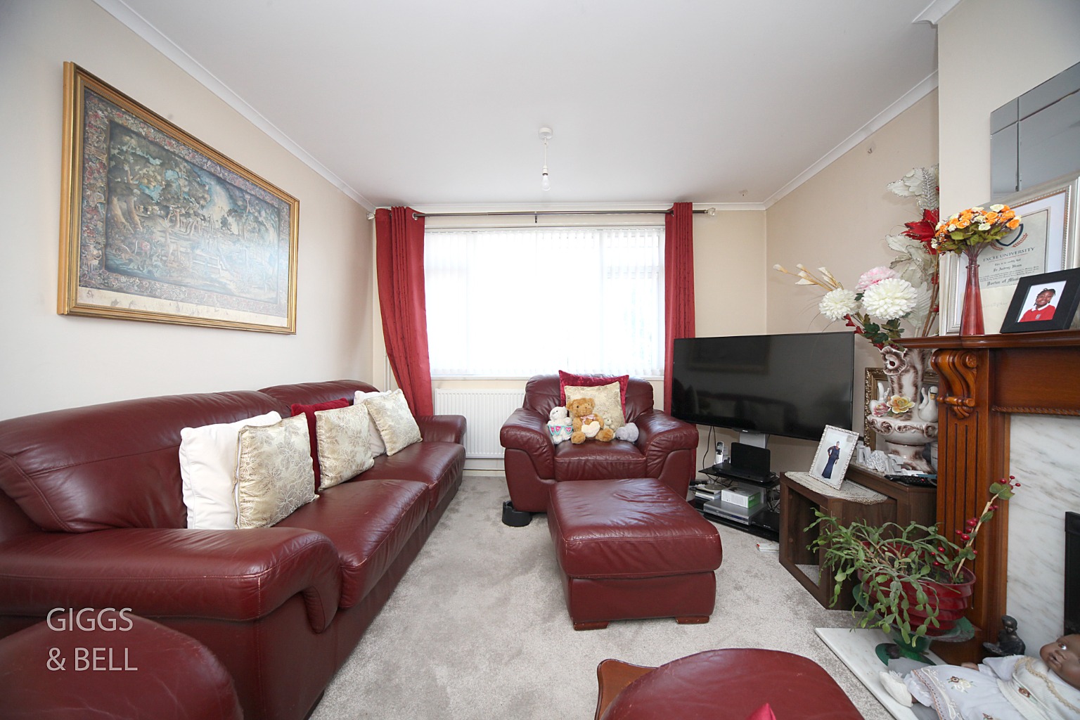 4 bed semi-detached house for sale in Kinross Crescent, Luton  - Property Image 5