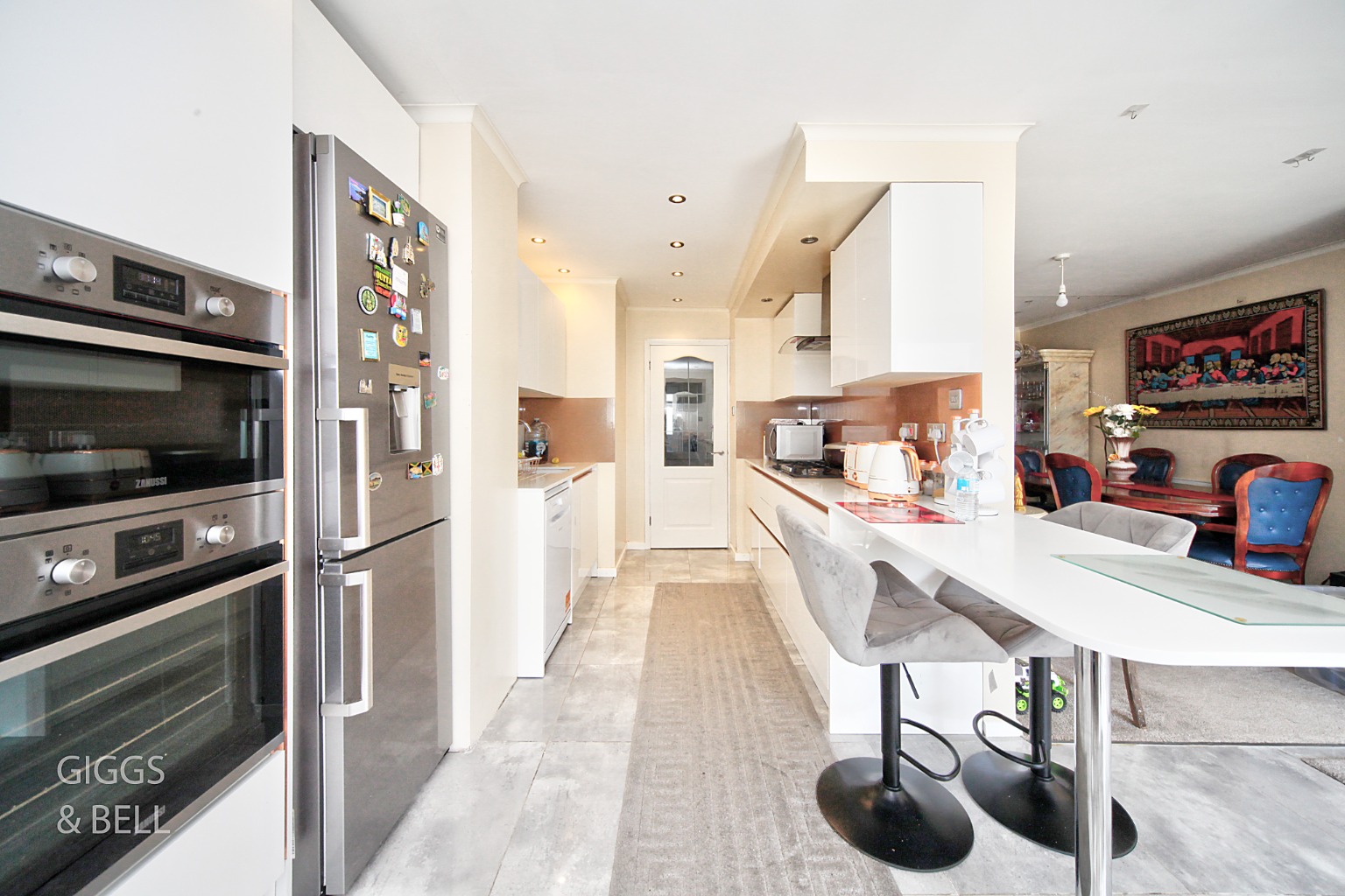 4 bed semi-detached house for sale in Kinross Crescent, Luton  - Property Image 8