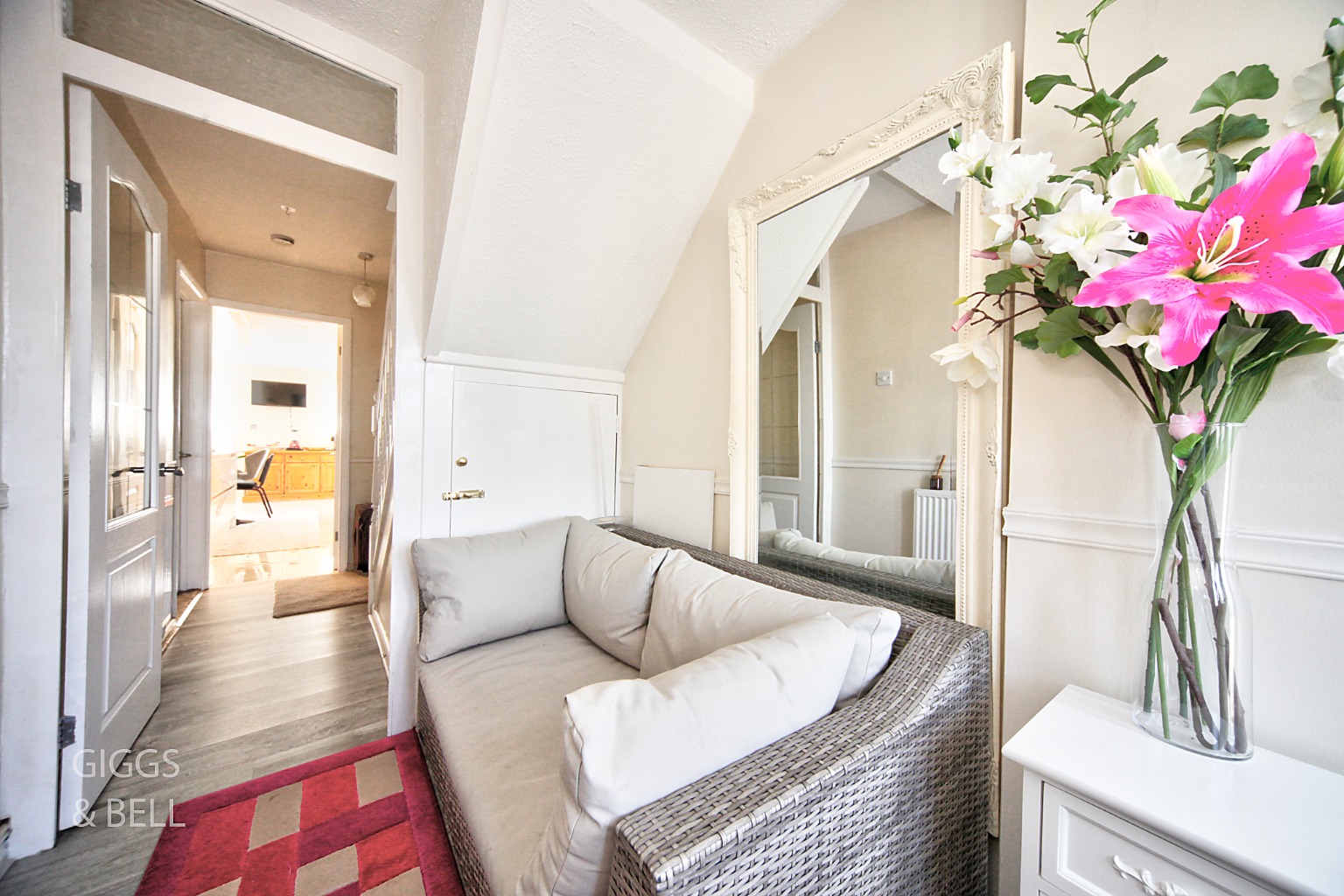 4 bed semi-detached house for sale in Kinross Crescent, Luton  - Property Image 2