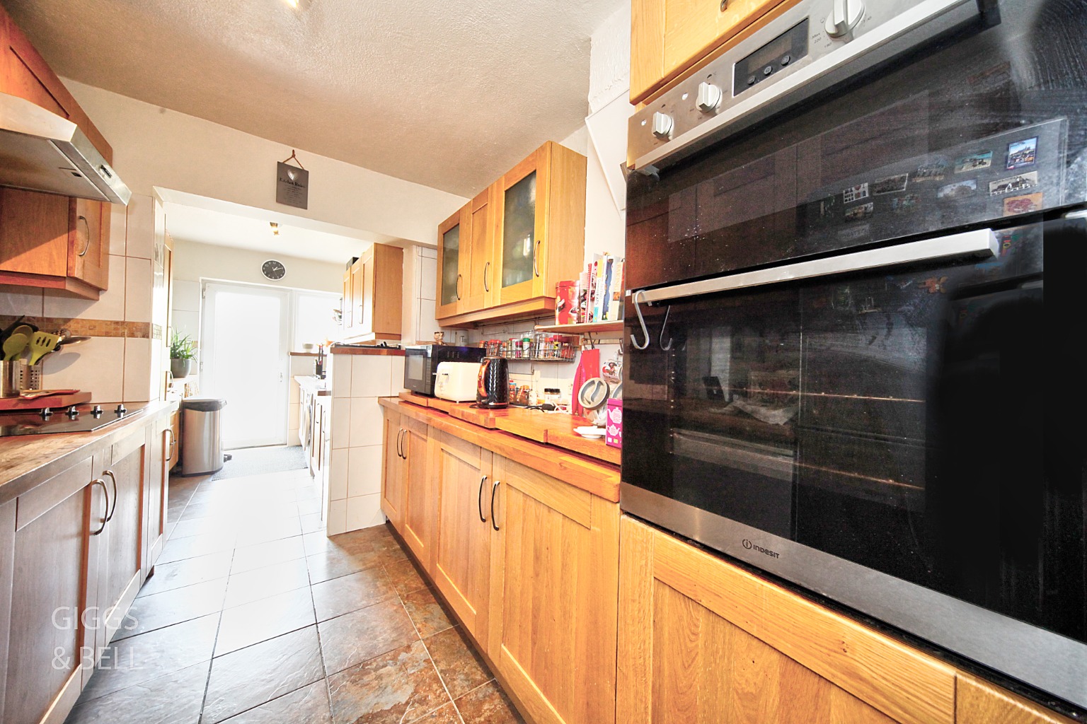 3 bed terraced house for sale in Wilsden Avenue, Luton 6