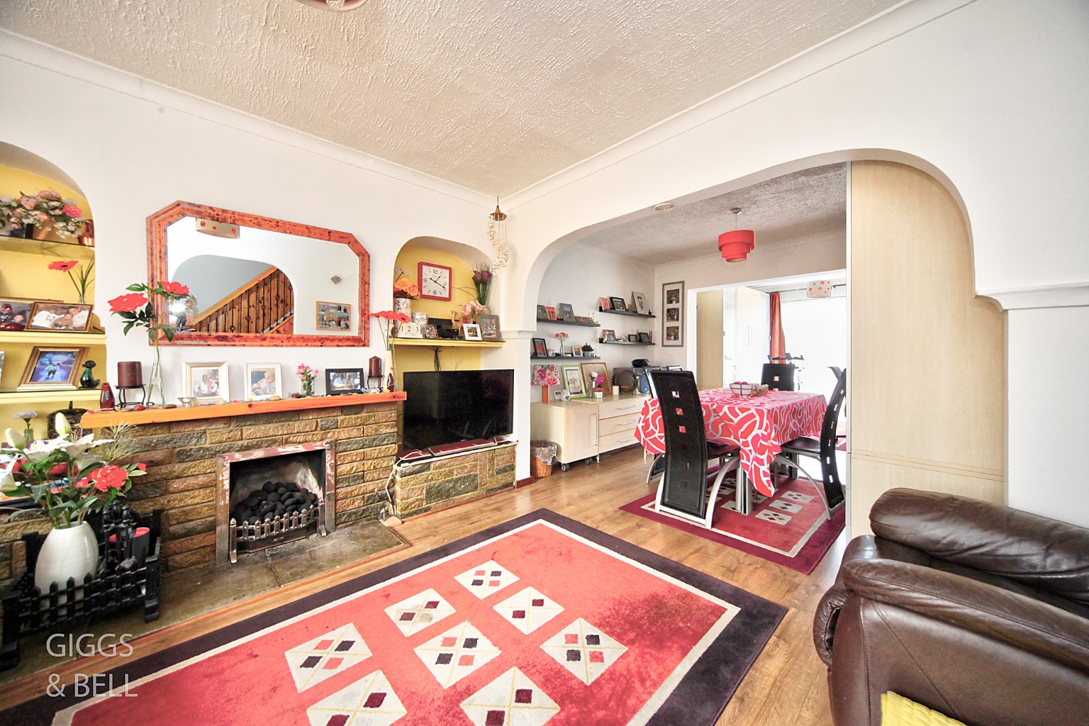 3 bed terraced house for sale in Wilsden Avenue, Luton 4