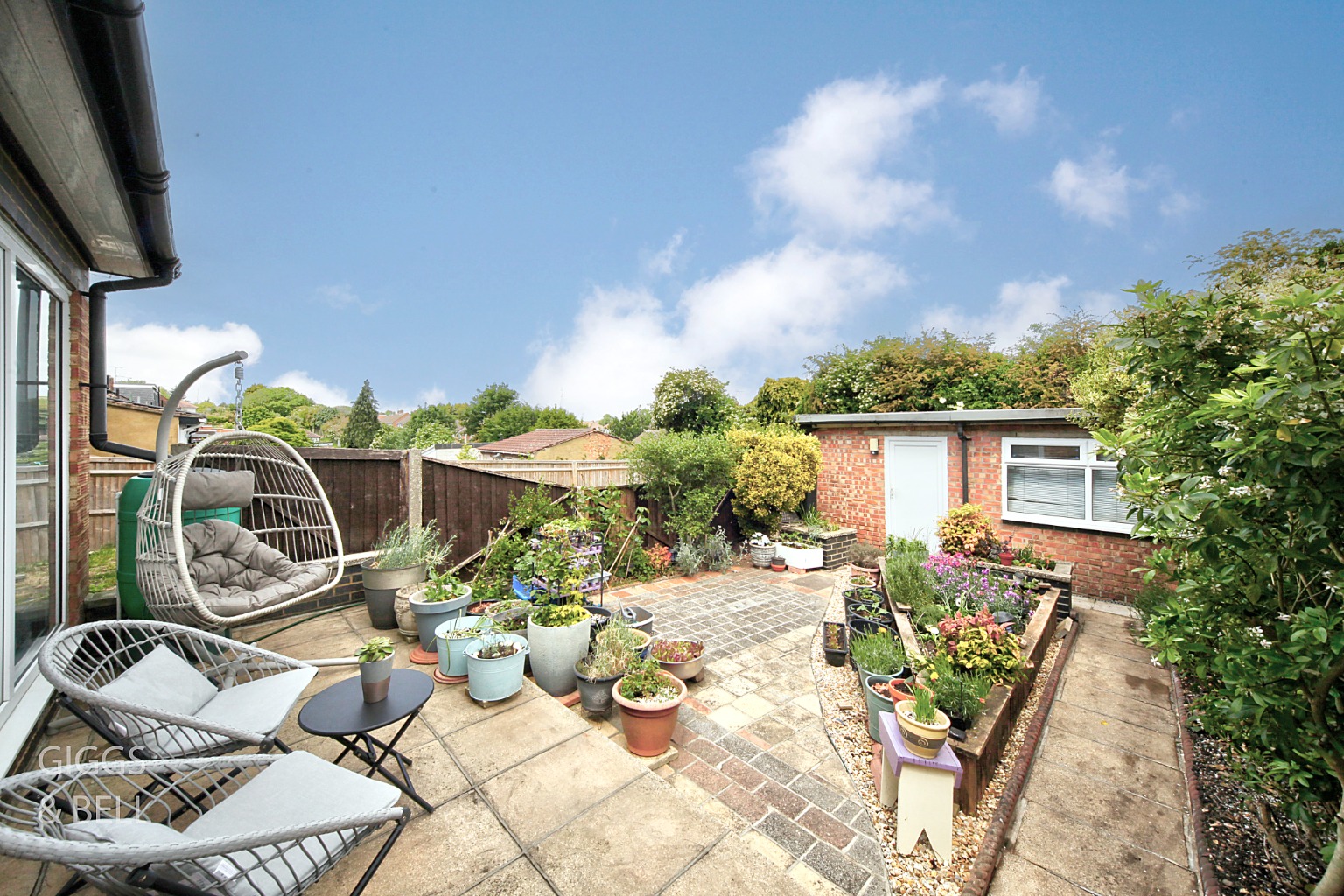 3 bed terraced house for sale in Wilsden Avenue, Luton 24