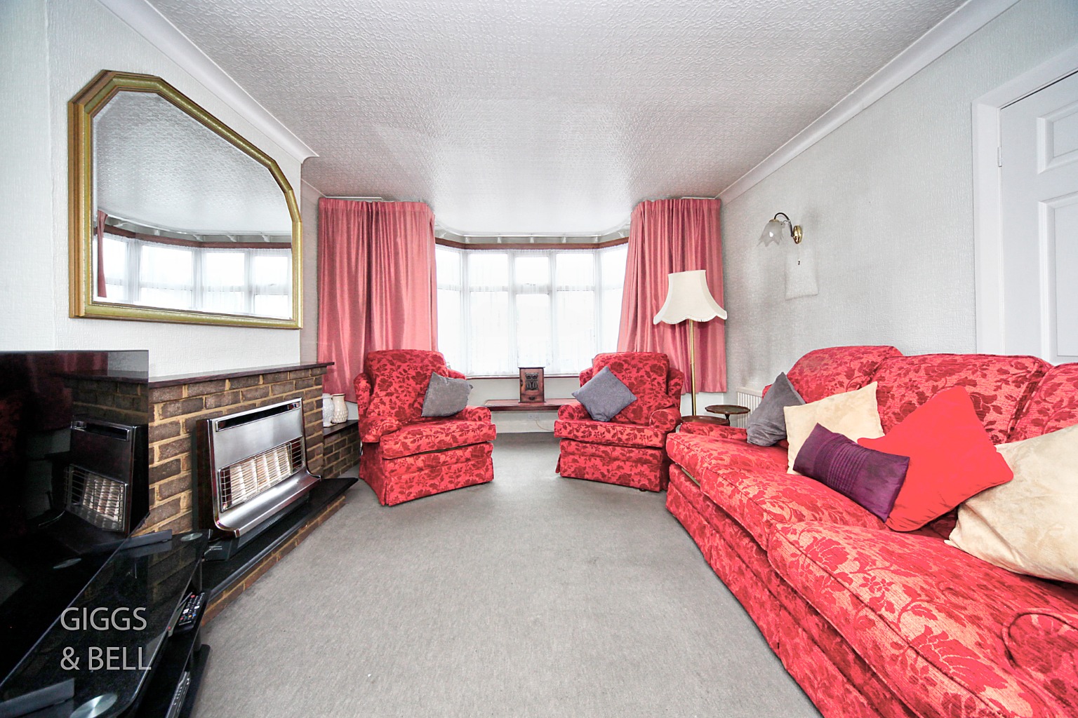 3 bed semi-detached house for sale in St Margarets Avenue, Luton  - Property Image 2