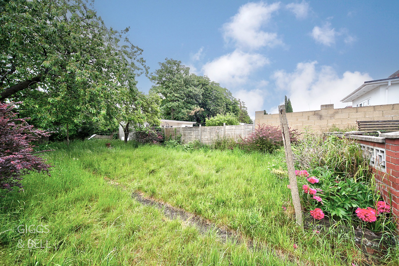 3 bed semi-detached house for sale in St Margarets Avenue, Luton  - Property Image 16