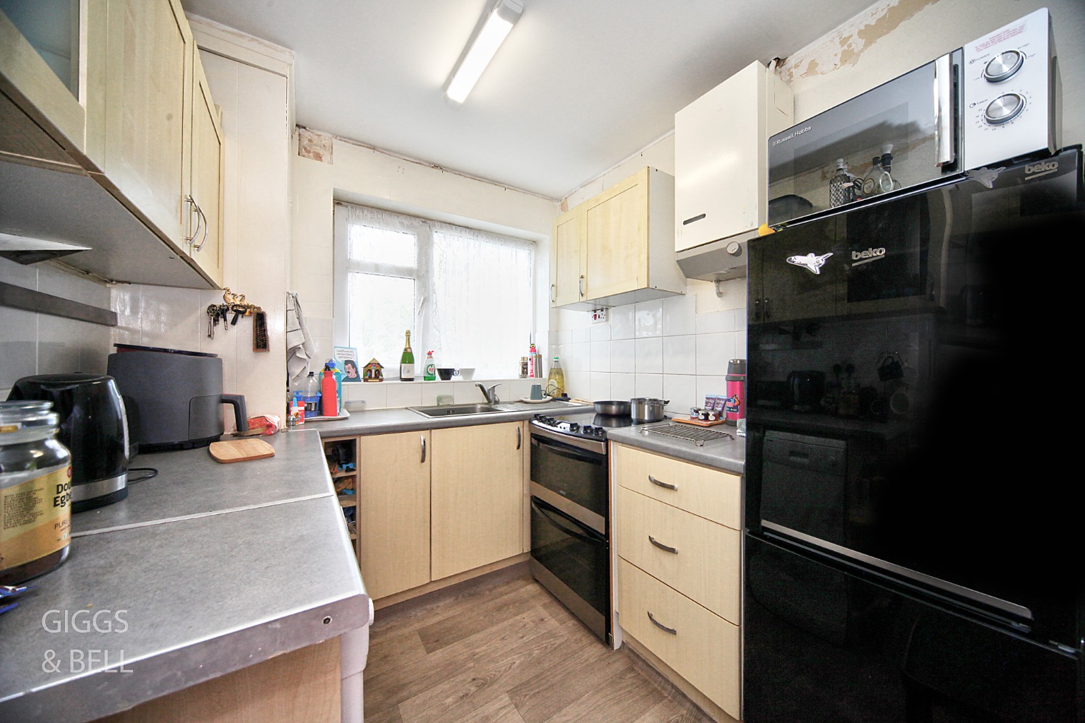2 bed maisonette for sale in Fair Oak Drive, Luton 3