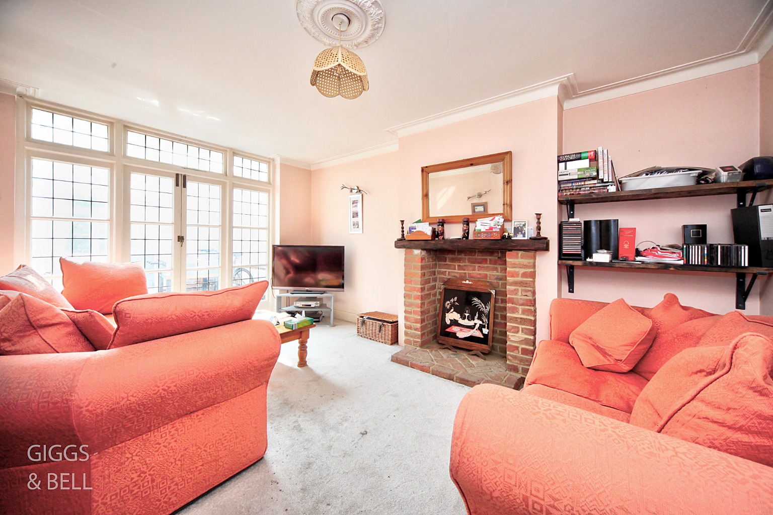 3 bed semi-detached house for sale in Marston Gardens, Luton  - Property Image 2